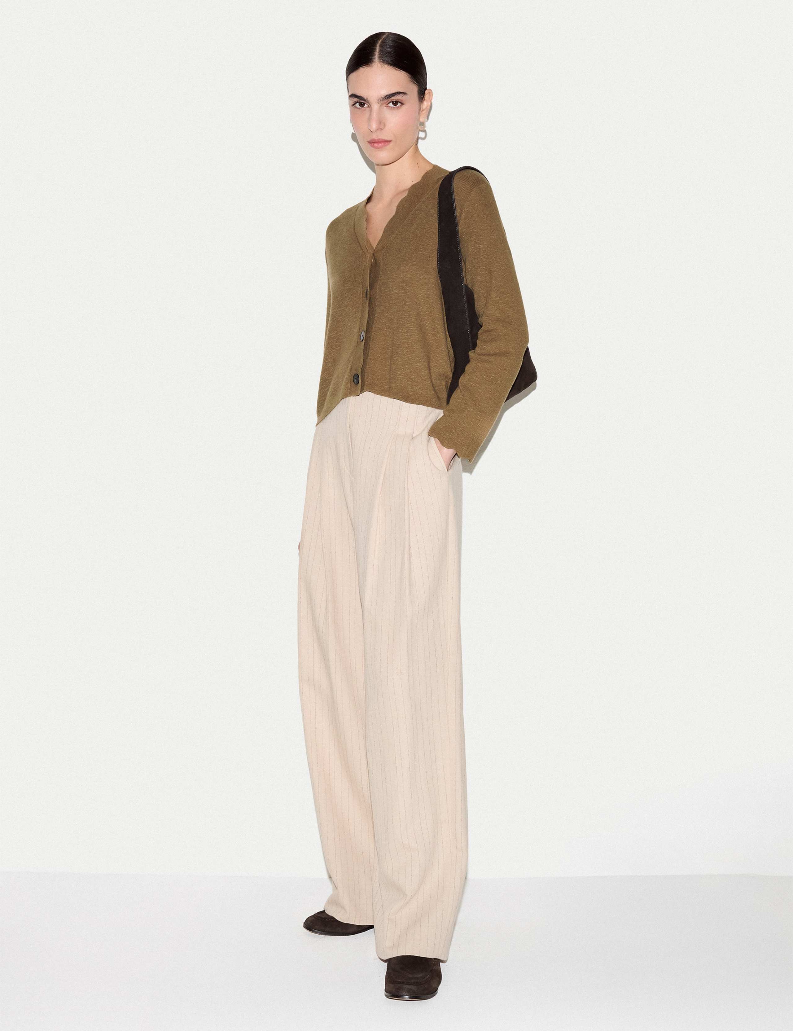 Linen Rich V-Neck Scallop Detail Cardigan 2 of 5