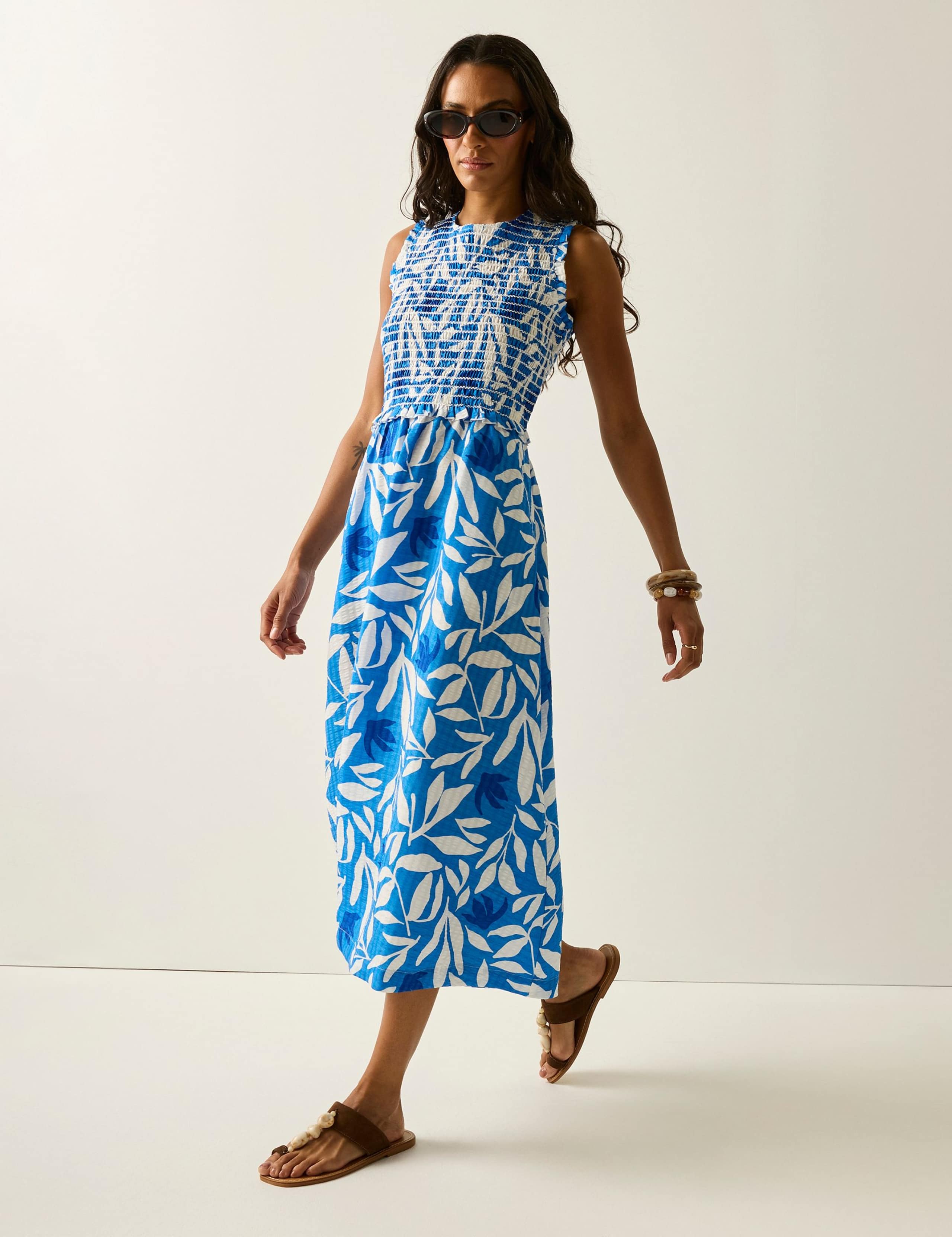 Poloma Leaf Print Midi Shirred Dress 5 of 6