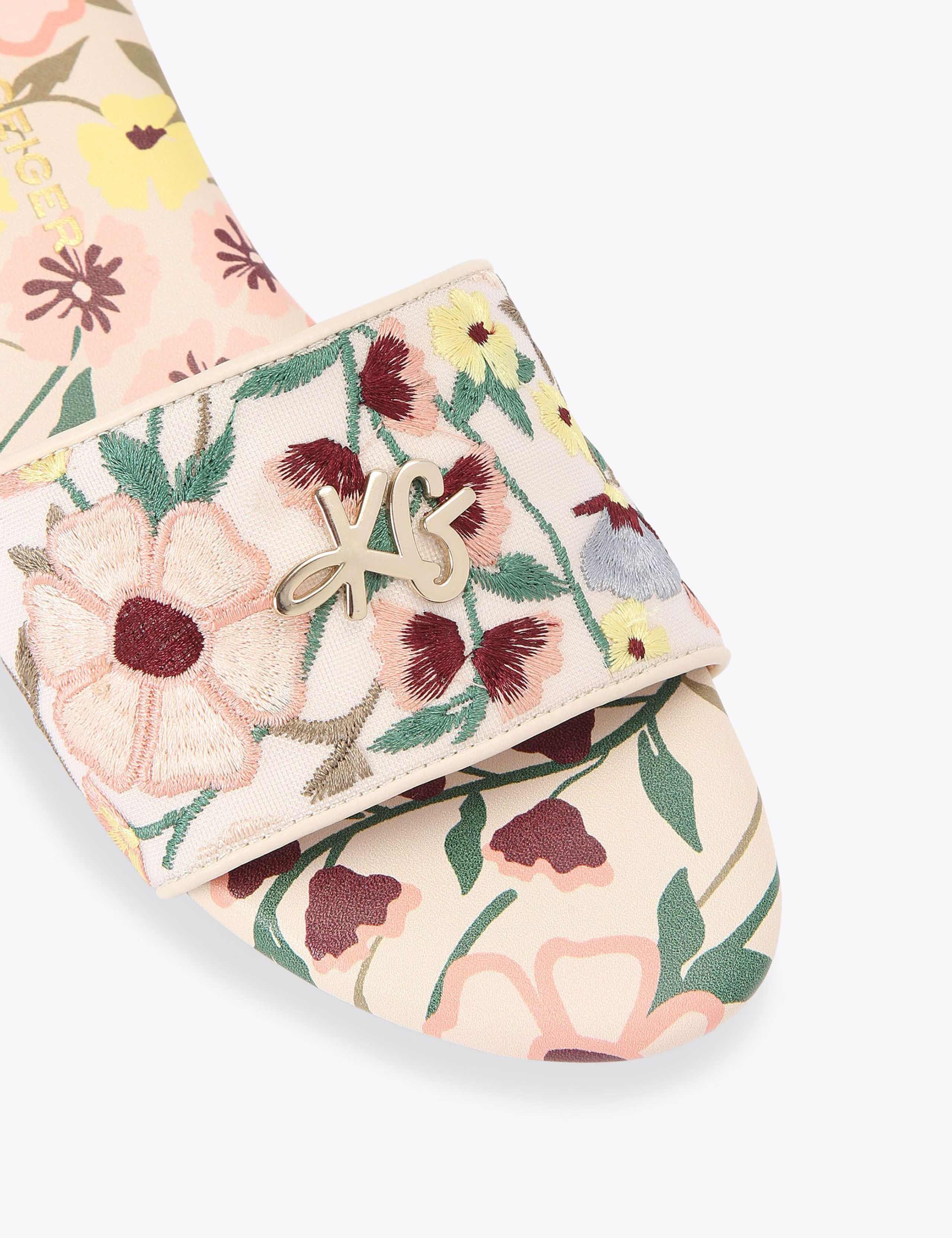 Floral Embroidery Flat Sandals 2 of 4