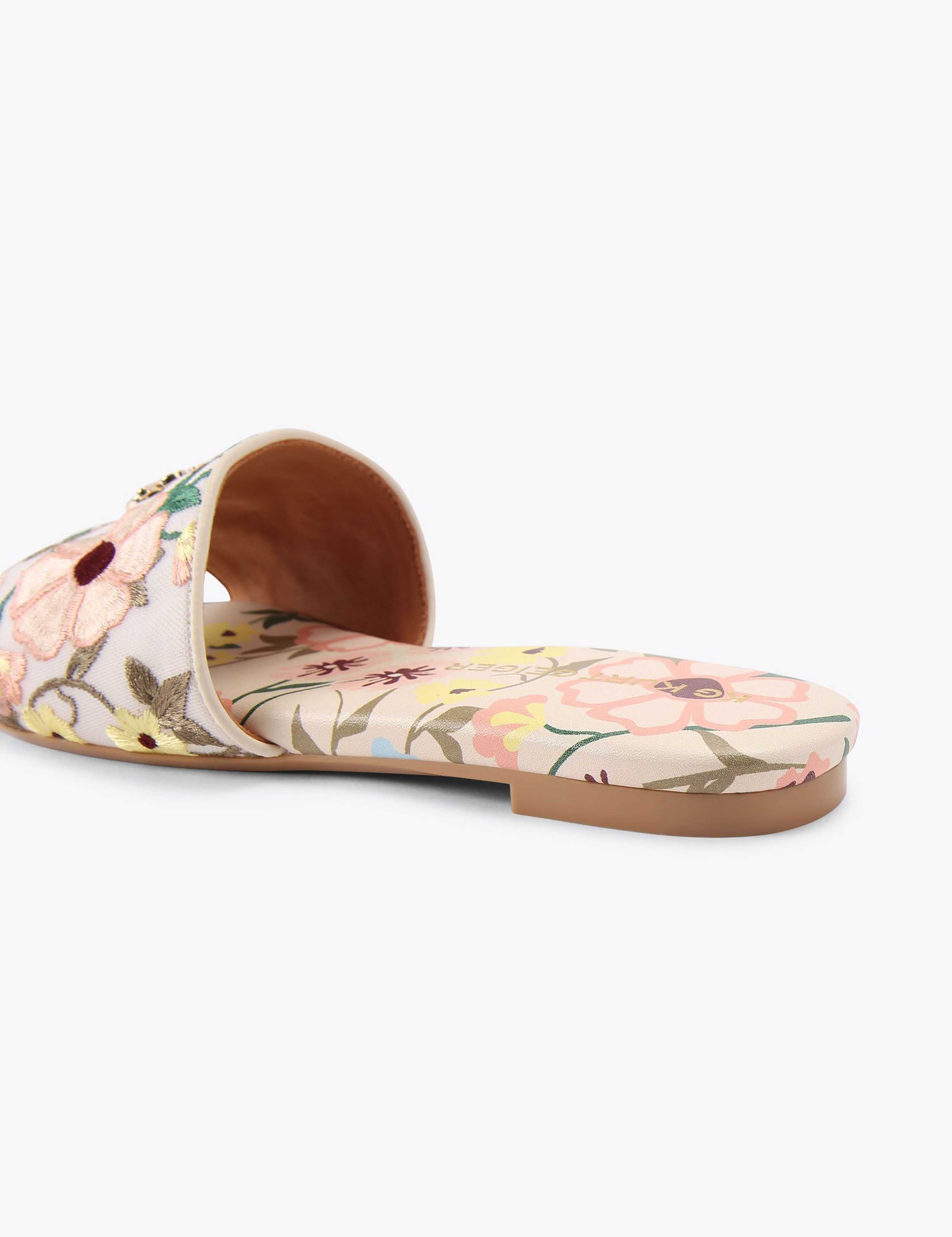 Floral Embroidery Flat Sandals 4 of 4
