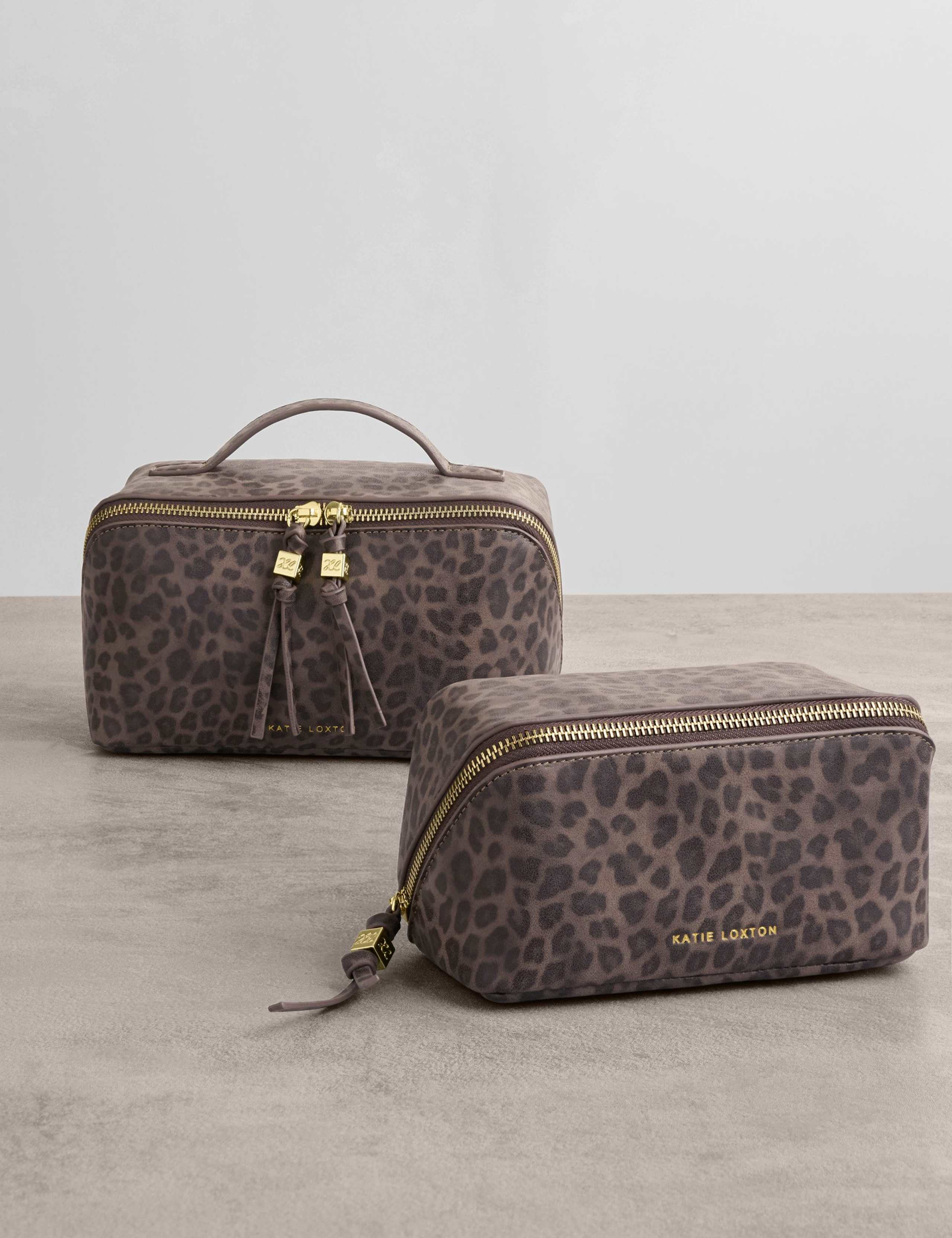 Leopard Print Makeup and Wash Bag Set 3 of 6