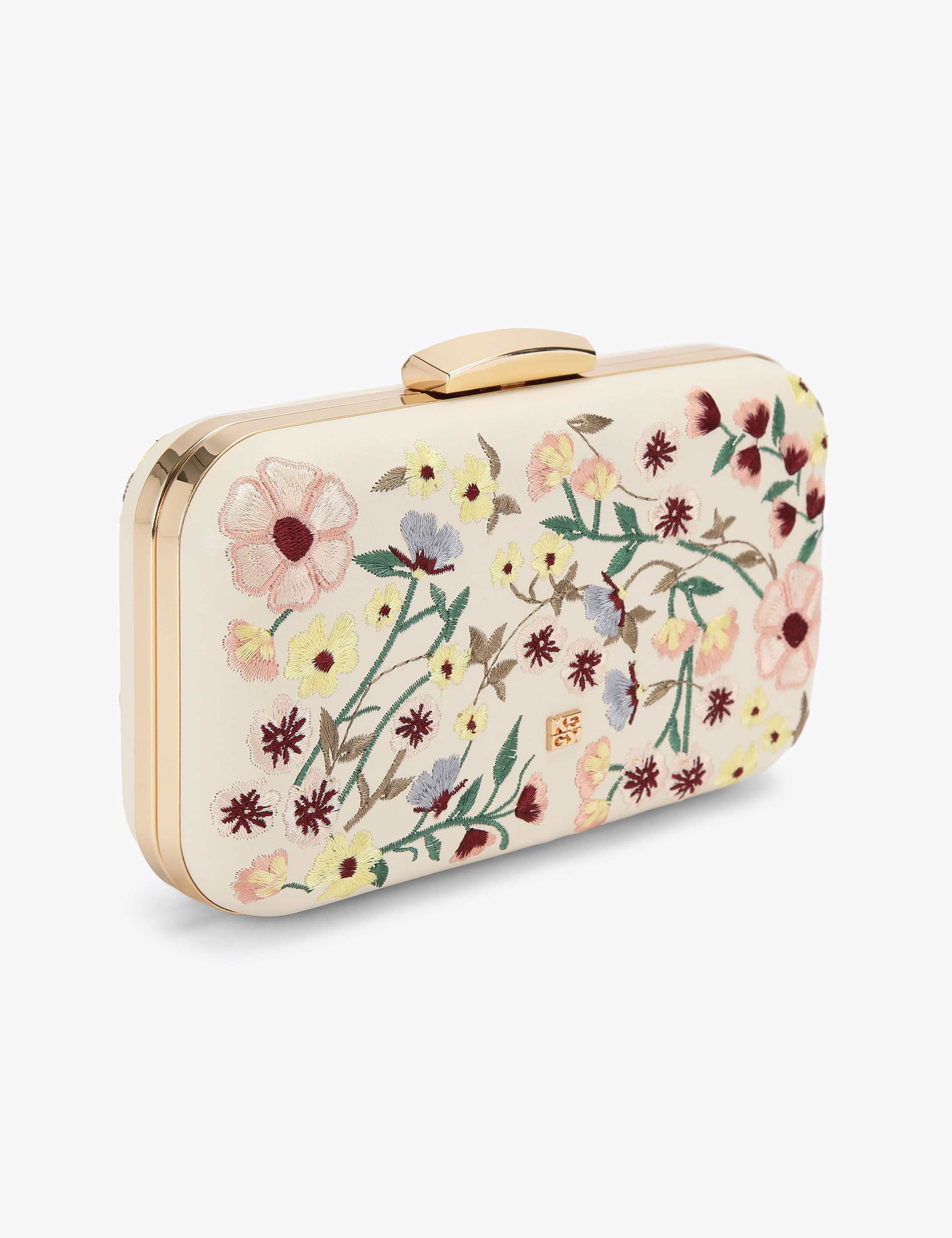 RaffiaFloral Chain Strap Clutch Bag 2 of 4