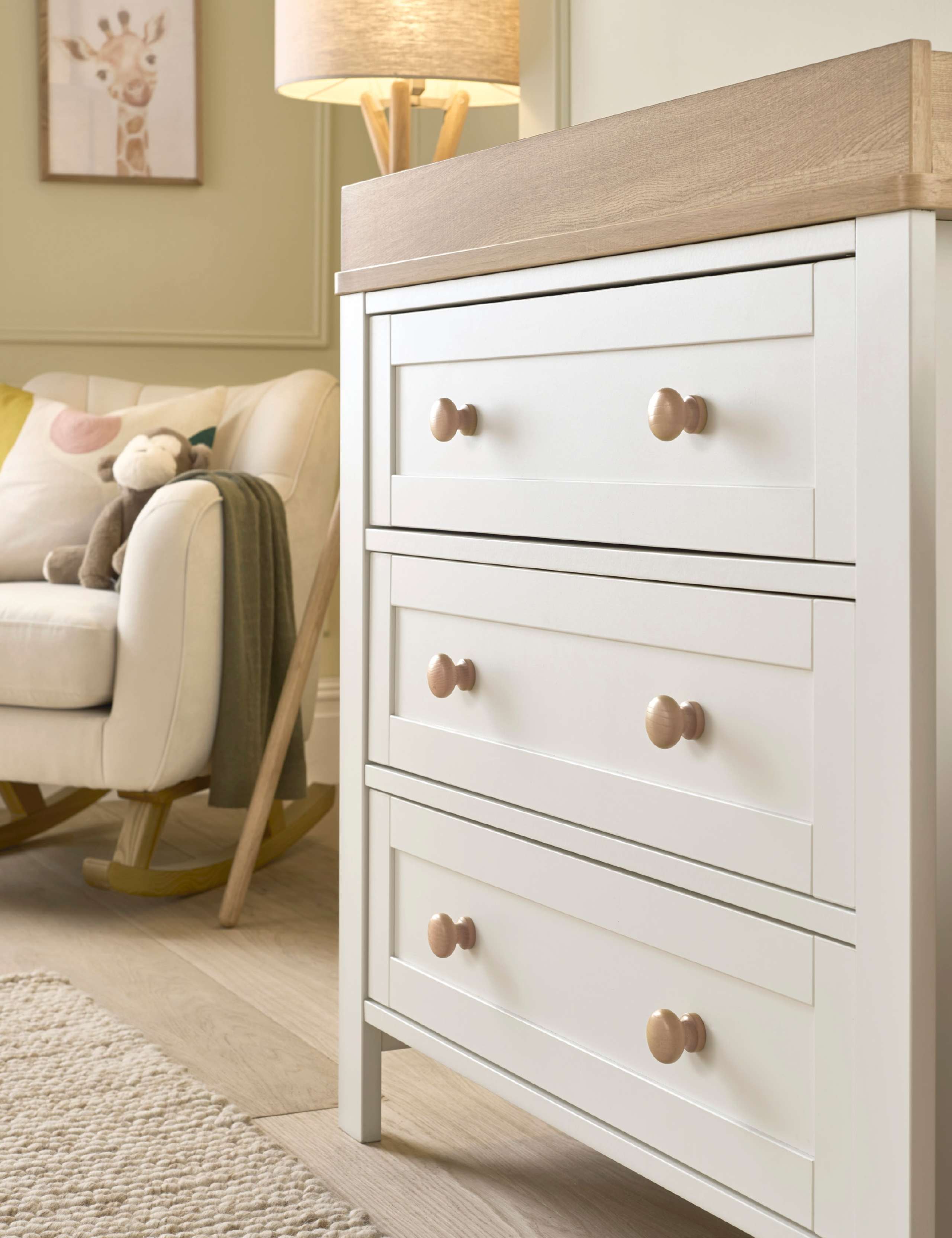 Dresser Changer 1 of 4