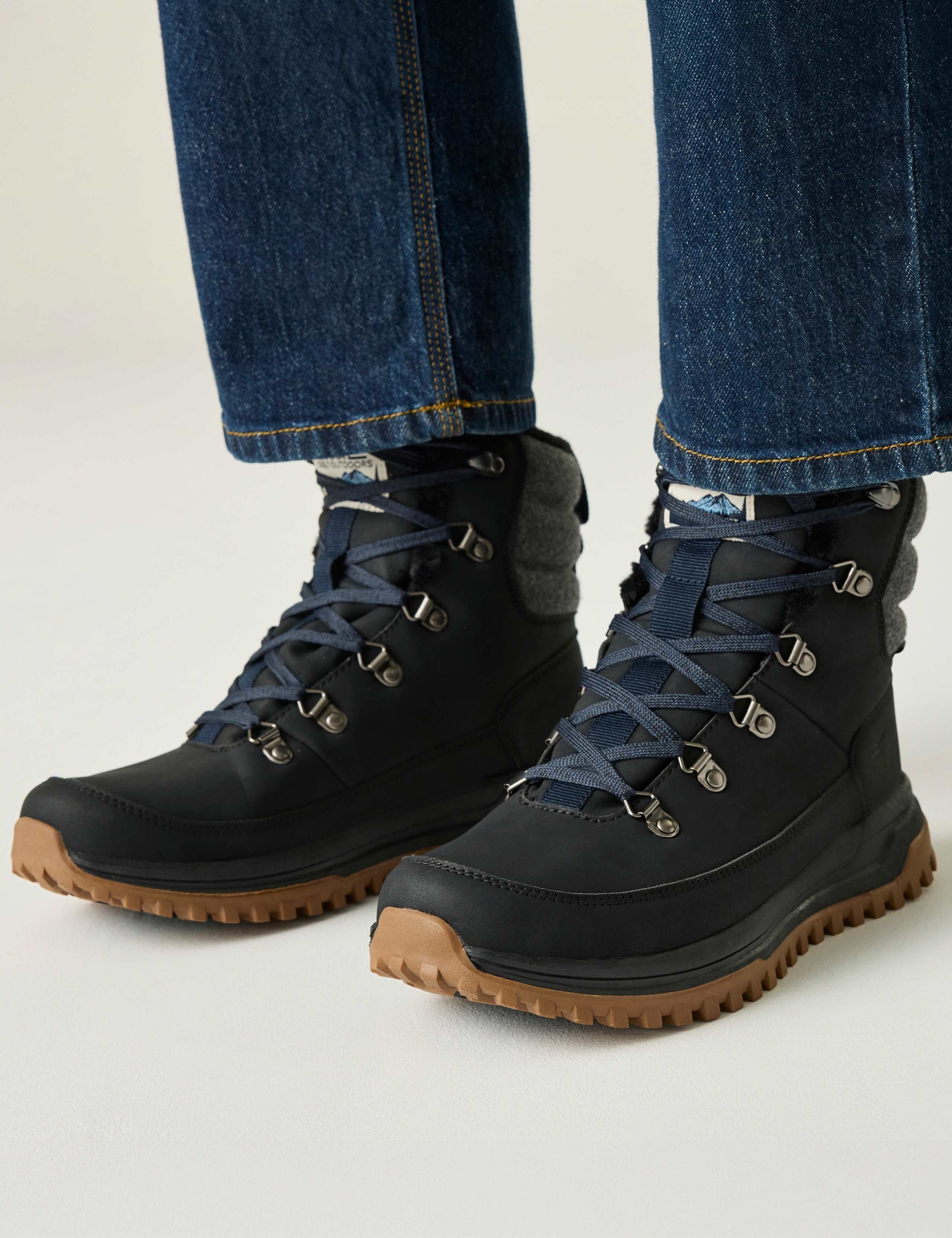 Winsfield Waterproof Walking Boots 4 of 9