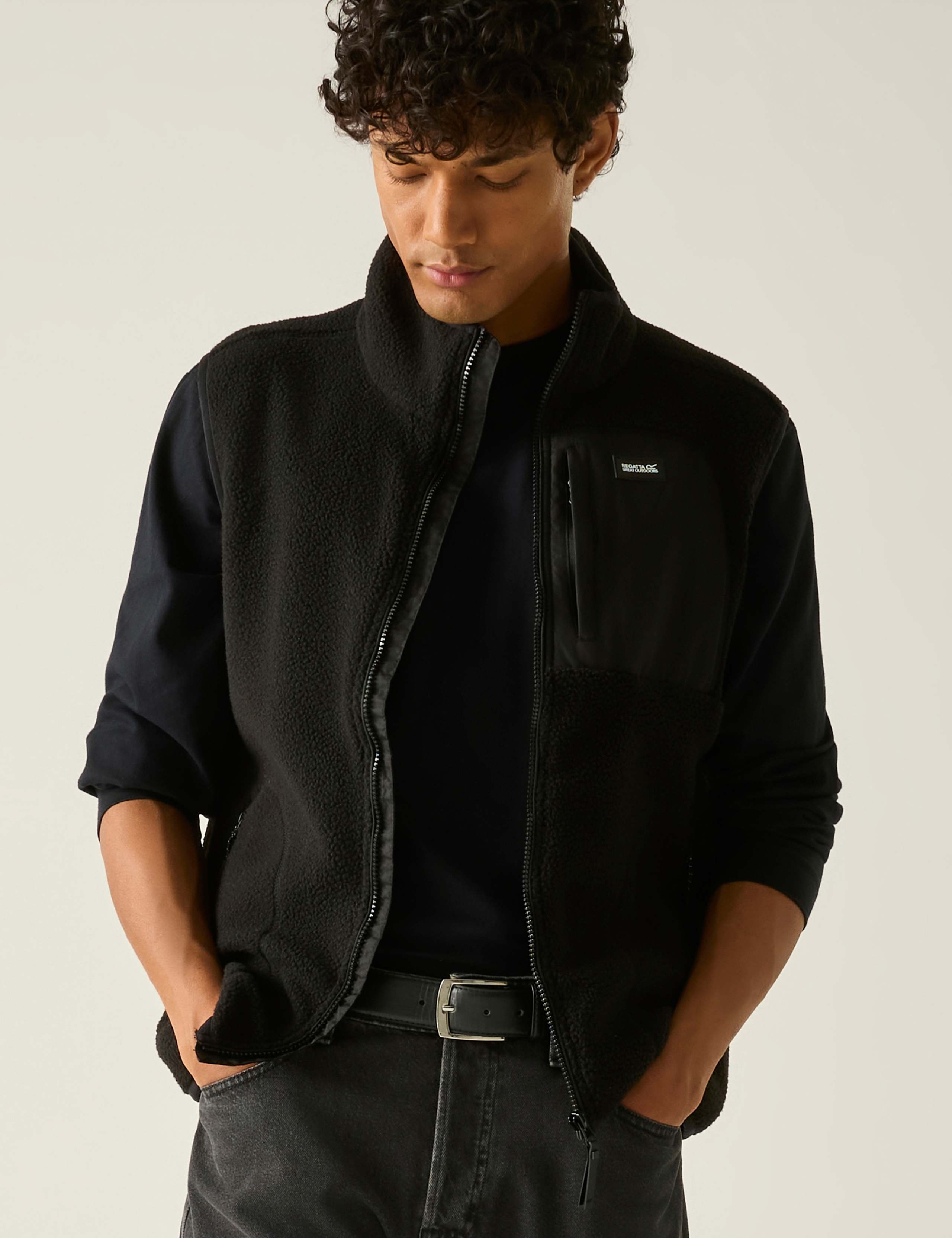 Frankie Gilet 3 of 7