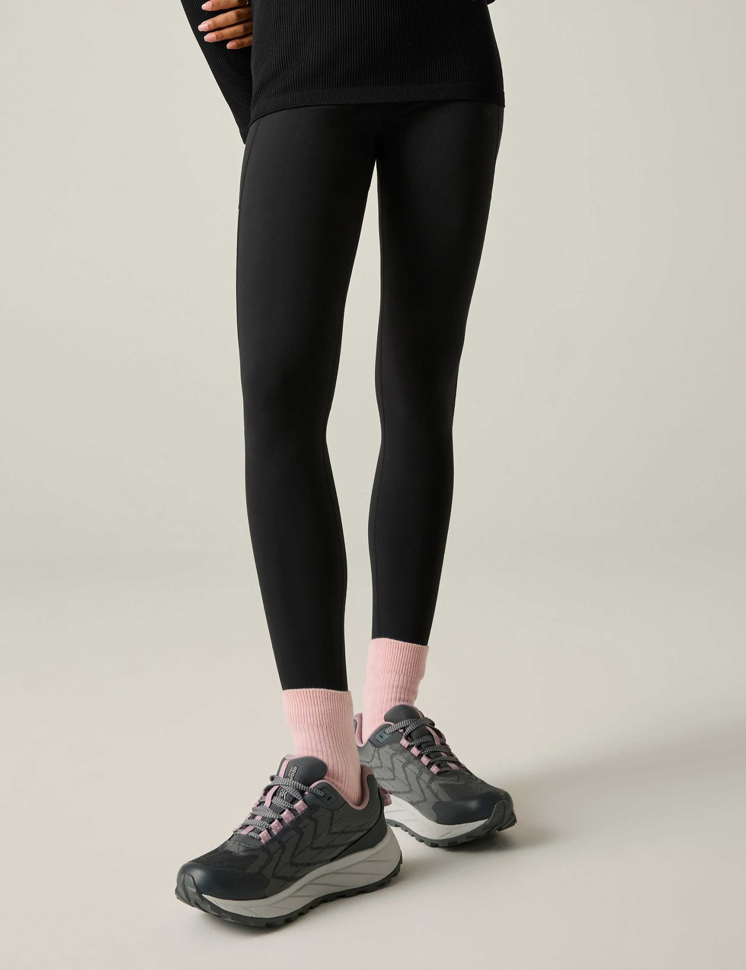 Outdoor Comfort Contour Walking Leggings 3 of 7