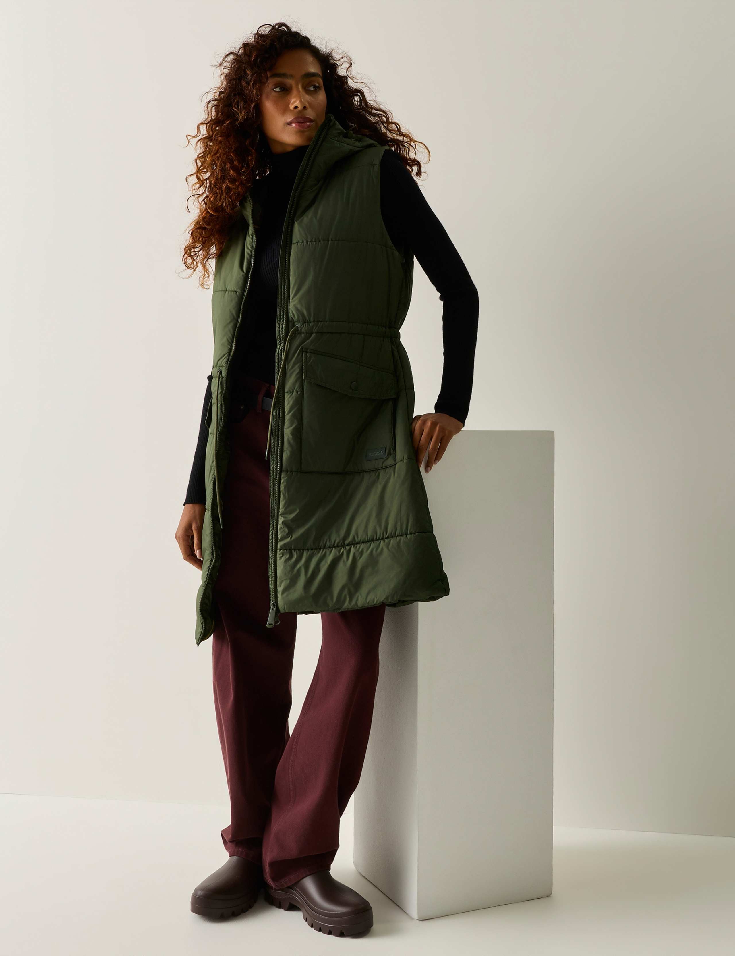 Hooded Longline Quilted Gilet 2 of 6