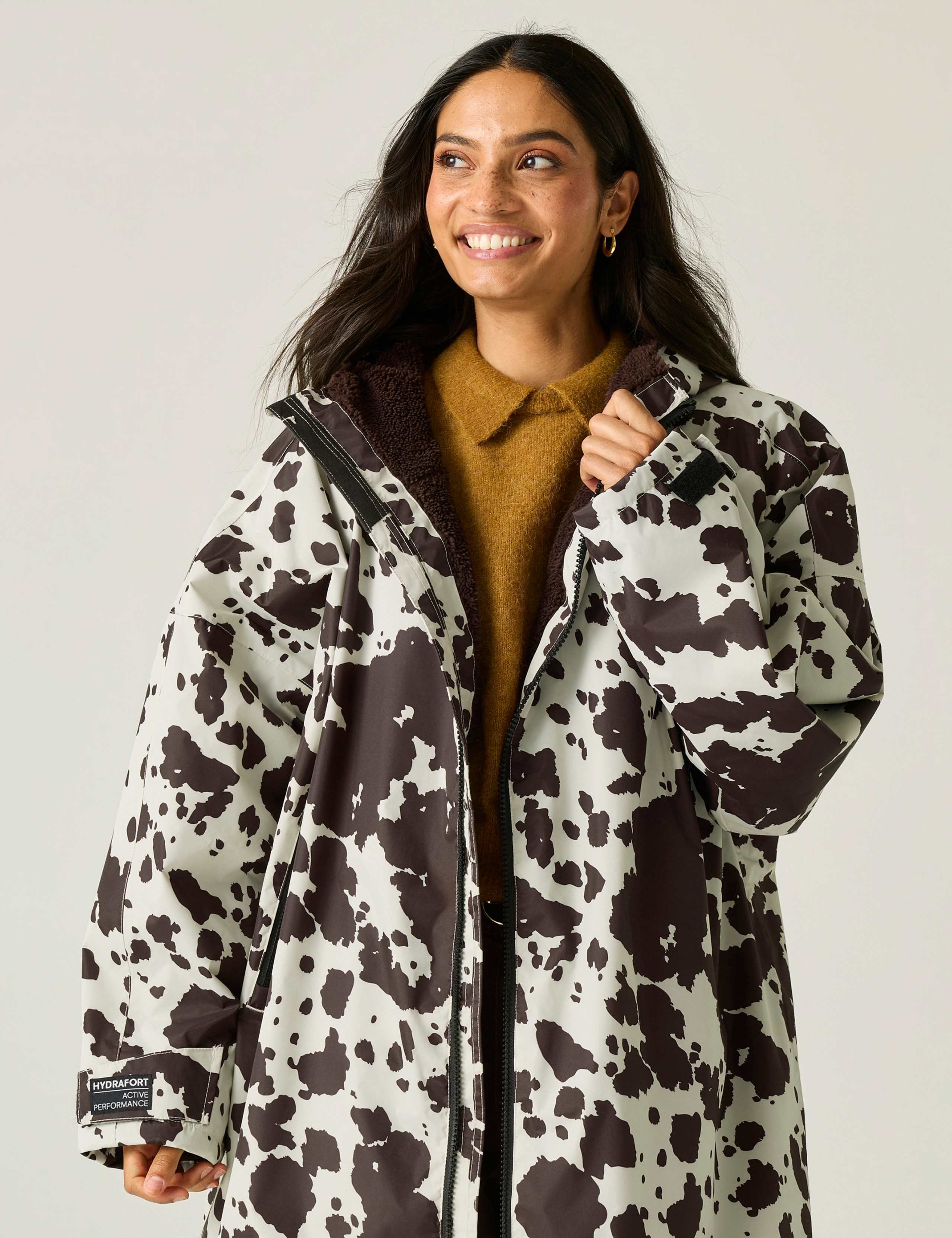 Printed Hooded Oversized Changing Robe 2 of 7