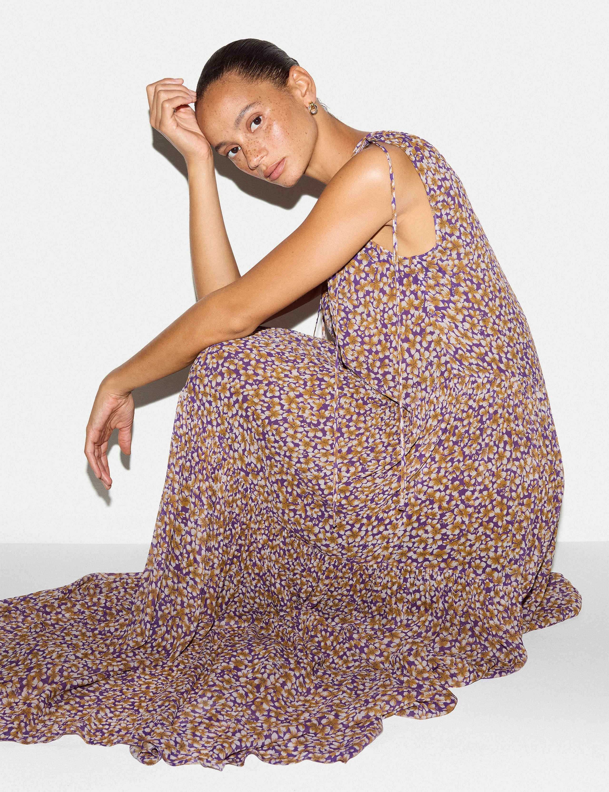Floral Scoop Neck Maxi Tiered Dress 4 of 6