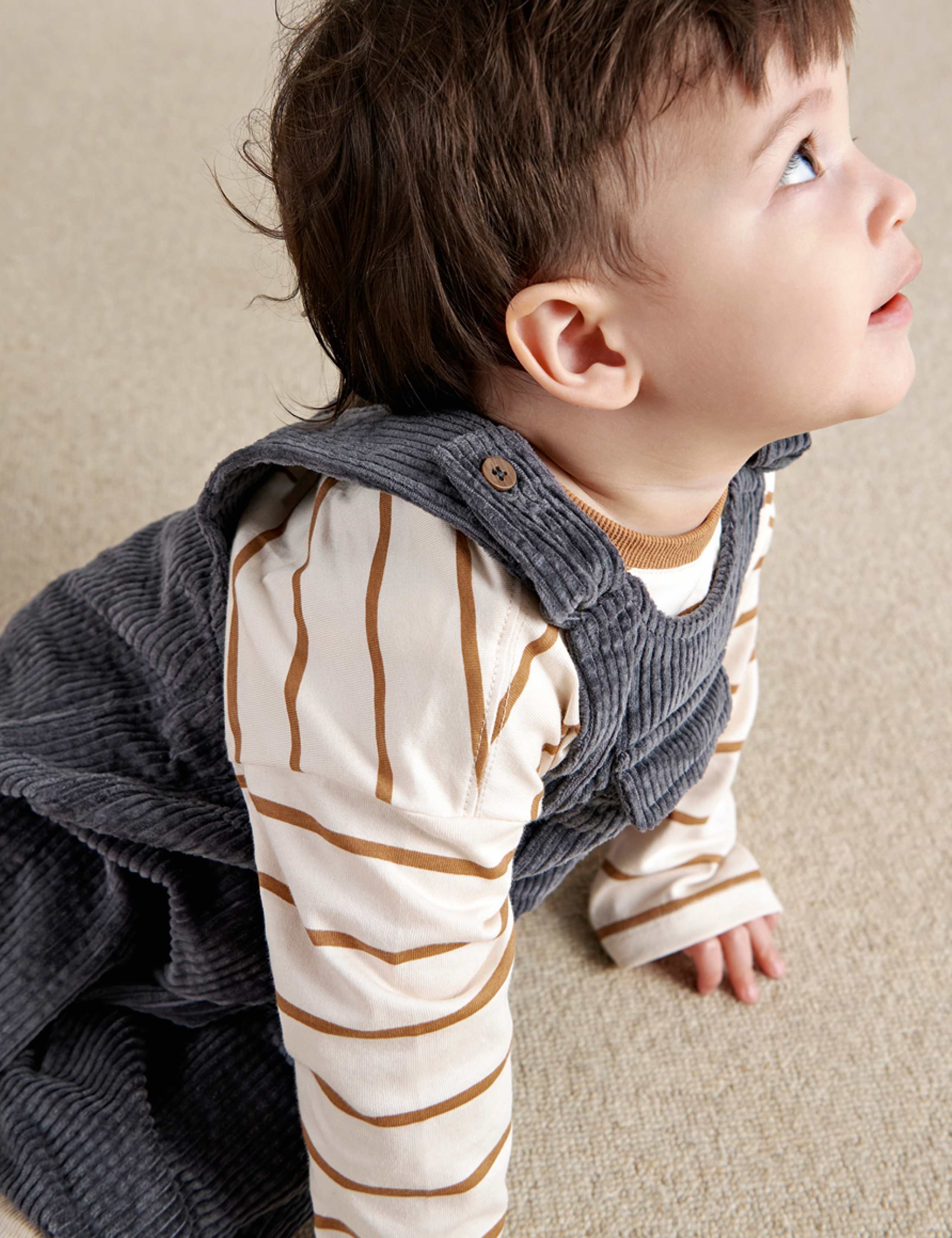 2 Piece Cord Dungarees Outfit (0-24 Mths) 5 of 9