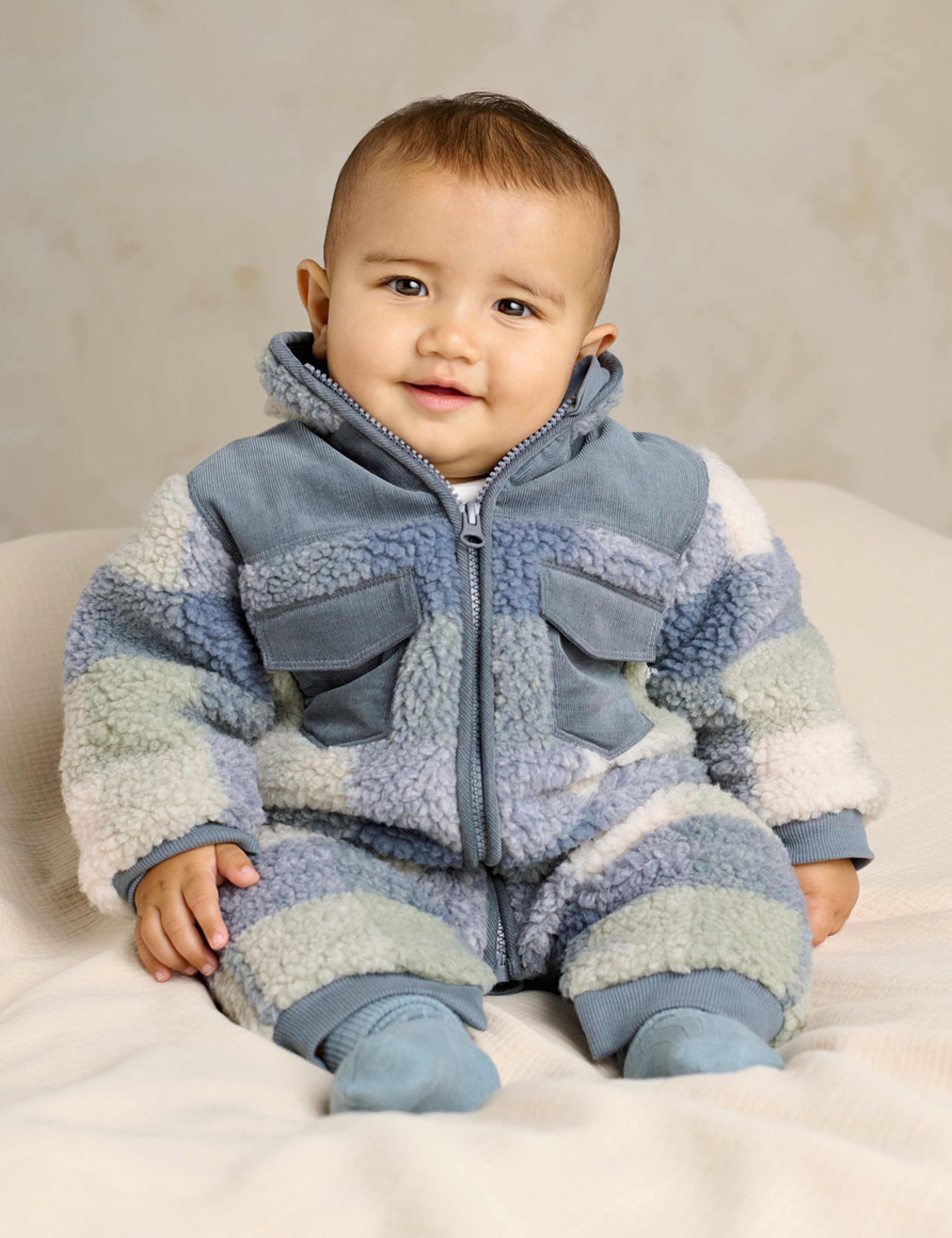 Borg Checked Padded Pramsuit (0-12 Mths) 3 of 9