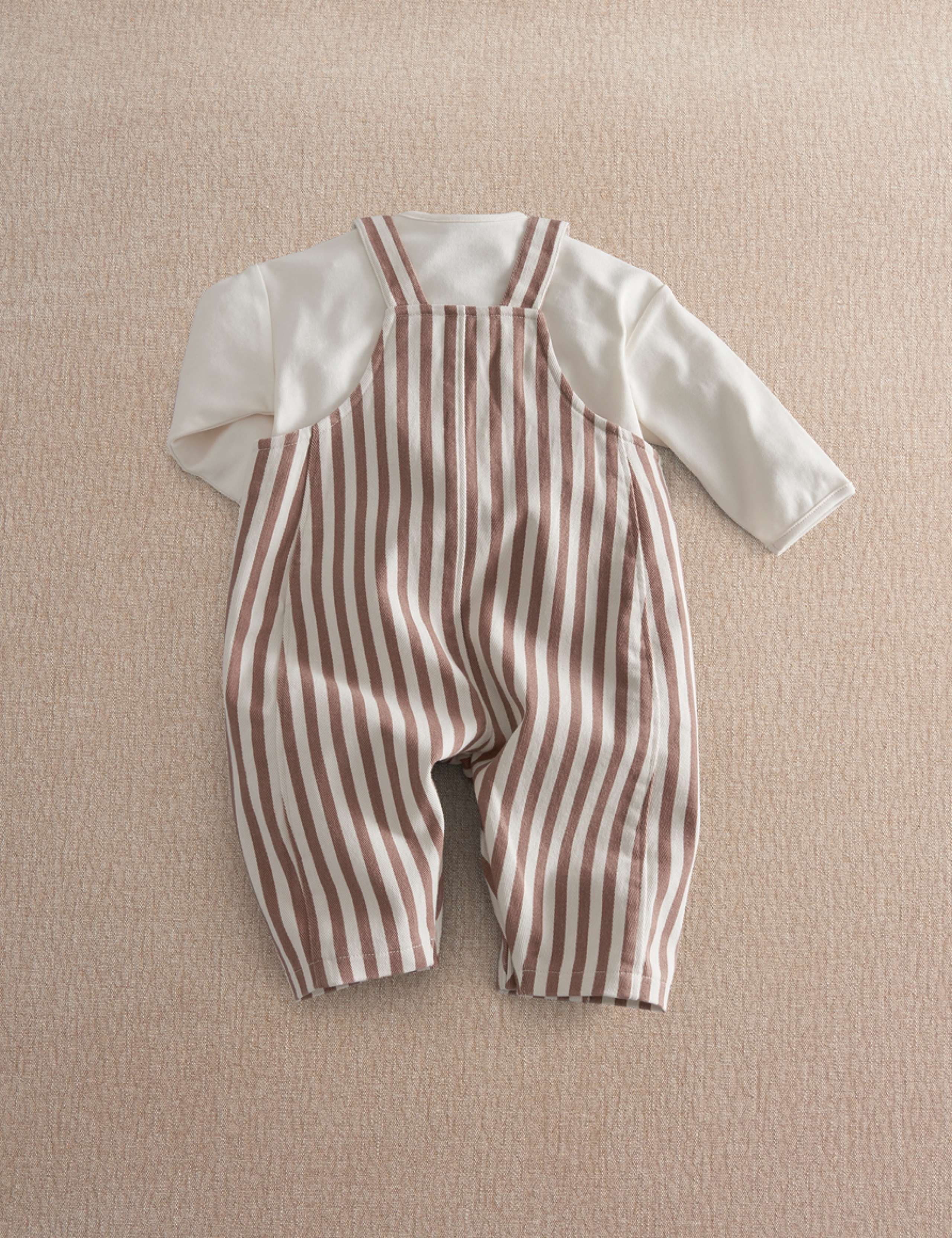 2 Piece Cotton Rich Patterned Dungarees Outfit (0-24 Mths) 4 of 8