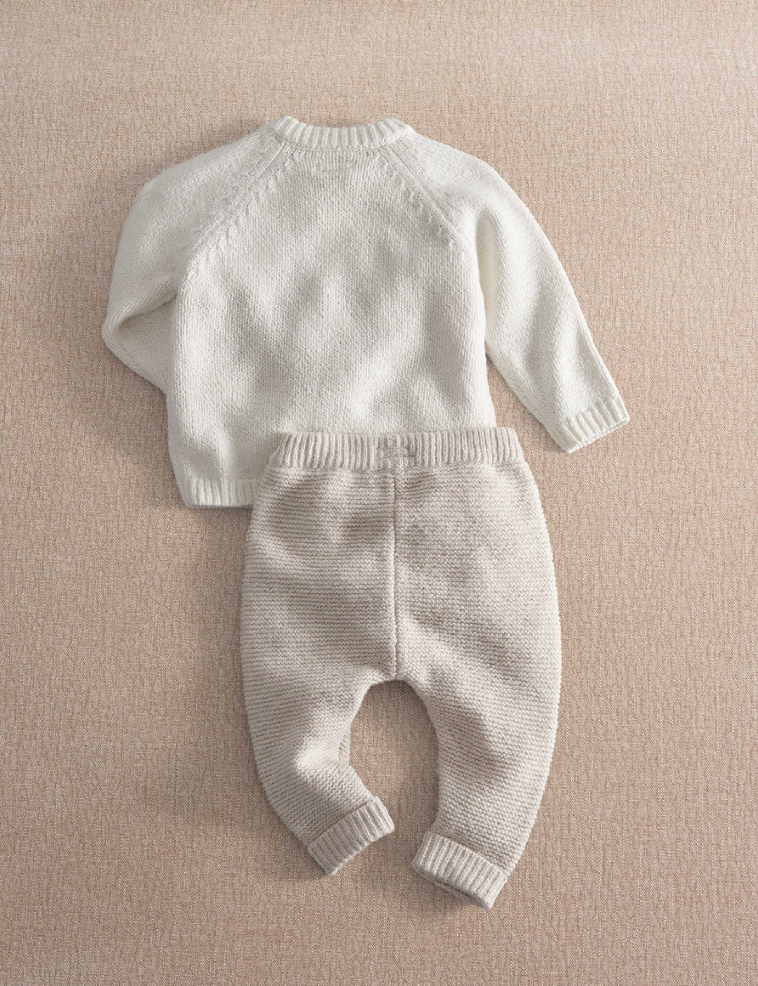 2 Piece Cotton Rich Knitted Outfit (0-9 Mths) 7 of 8
