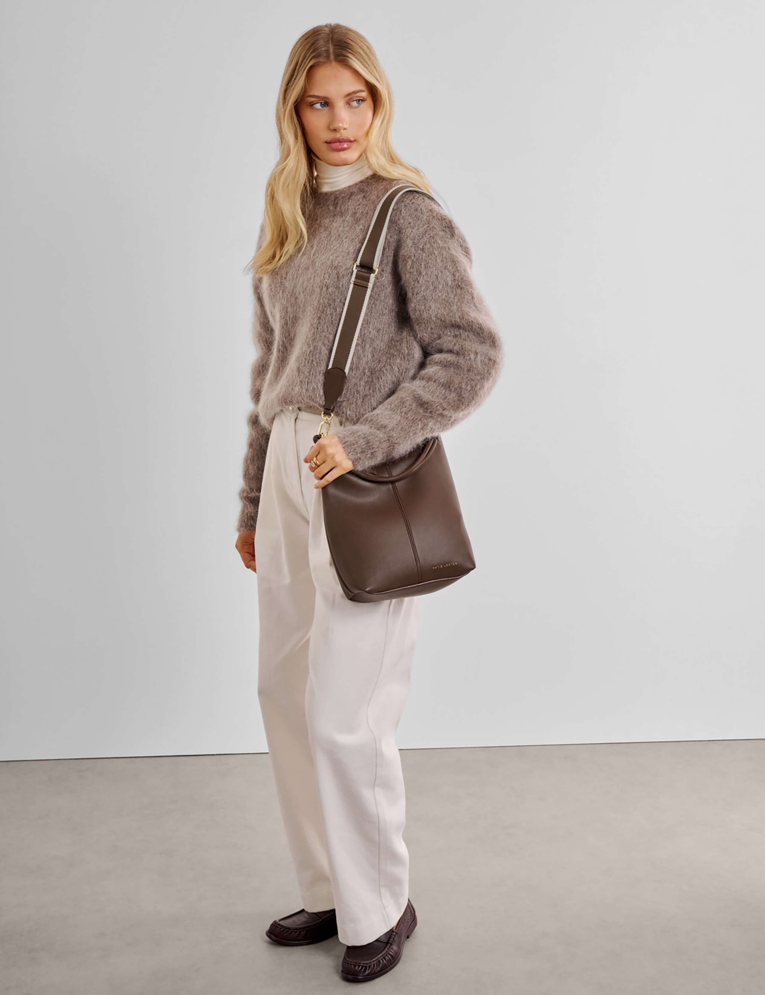 Faux Leather Shoulder Cross Body Grab Bag 2 of 7
