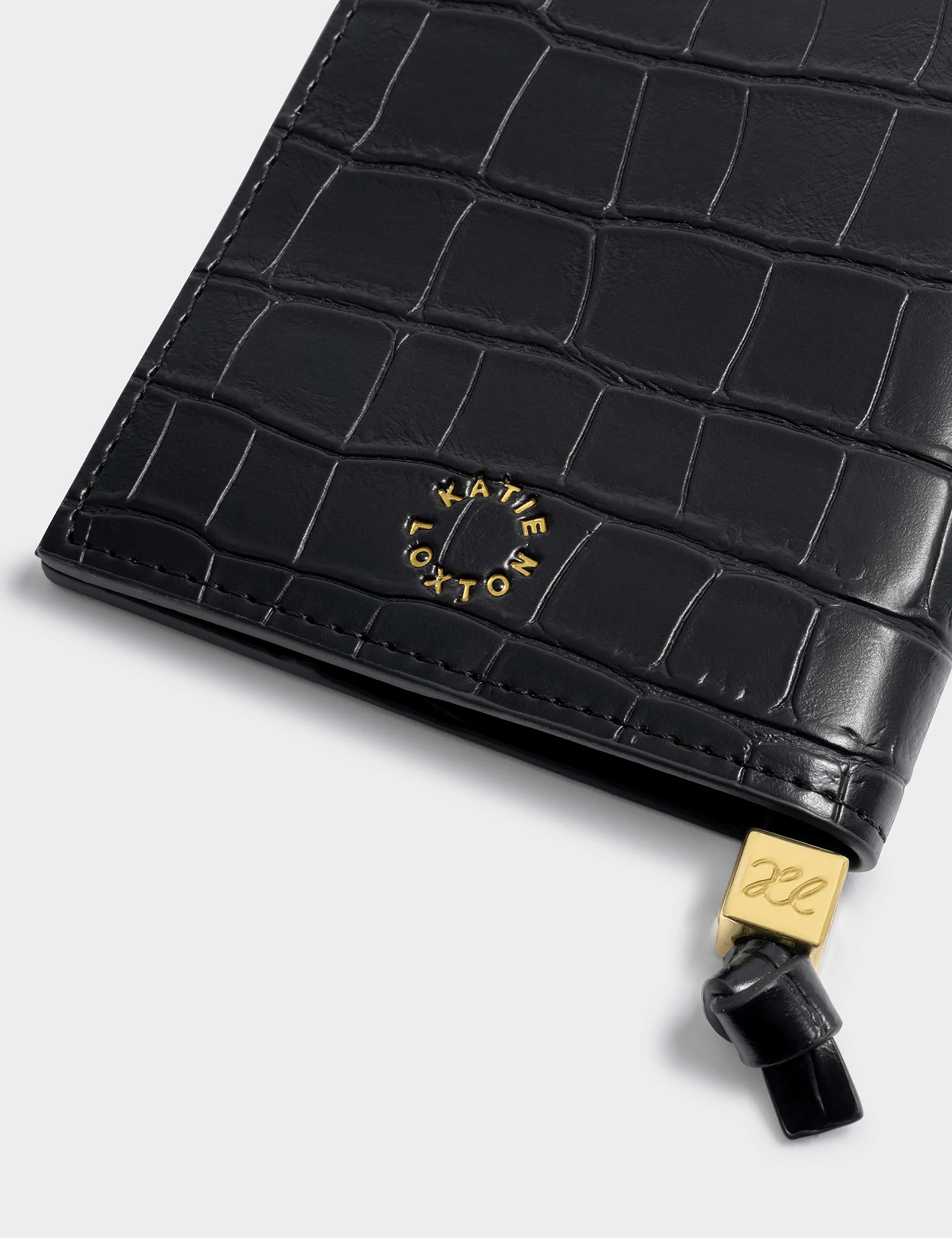Faux Leather Croc Effect Passport Cover 4 of 4