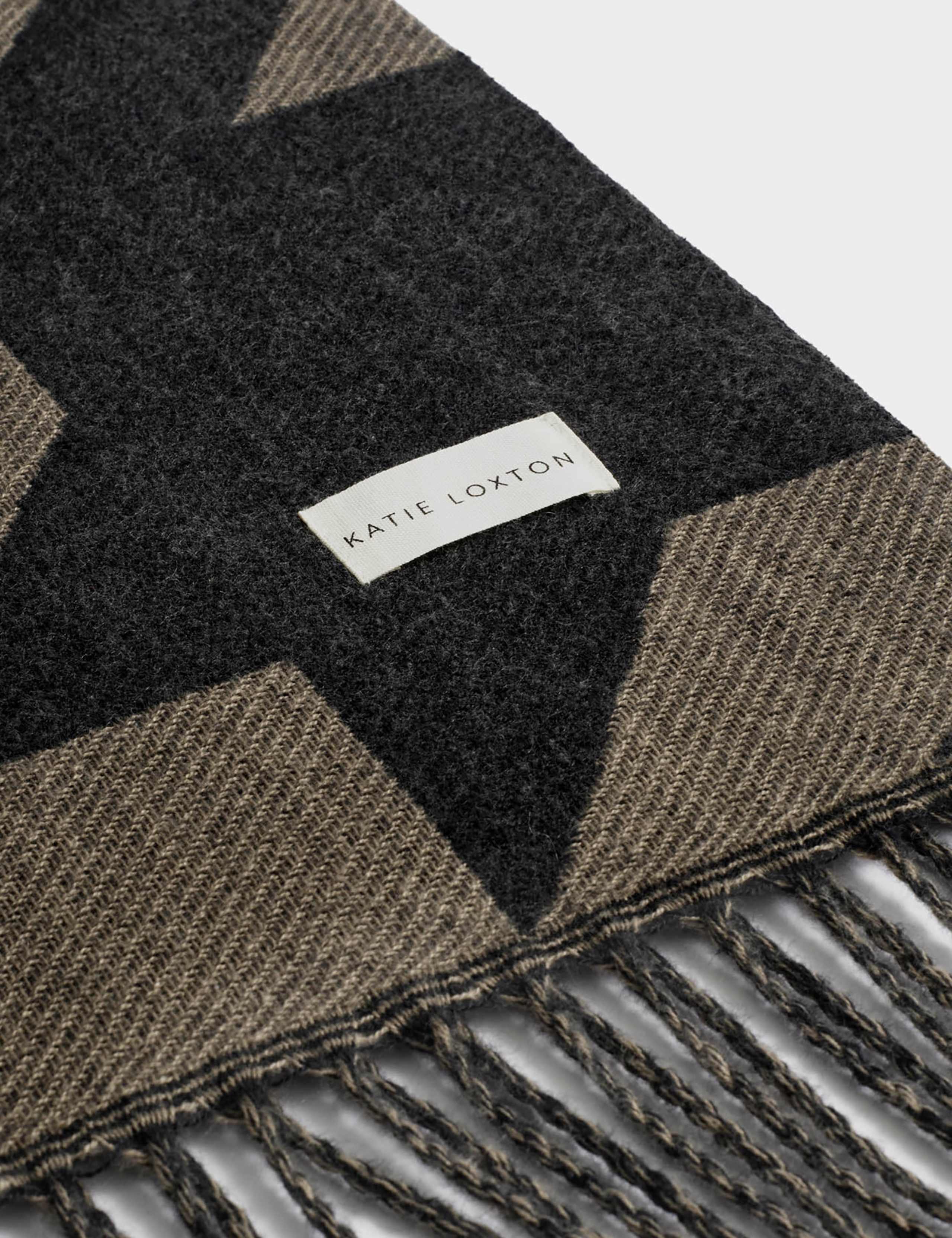 Houndstooth Blanket Scarf 3 of 4