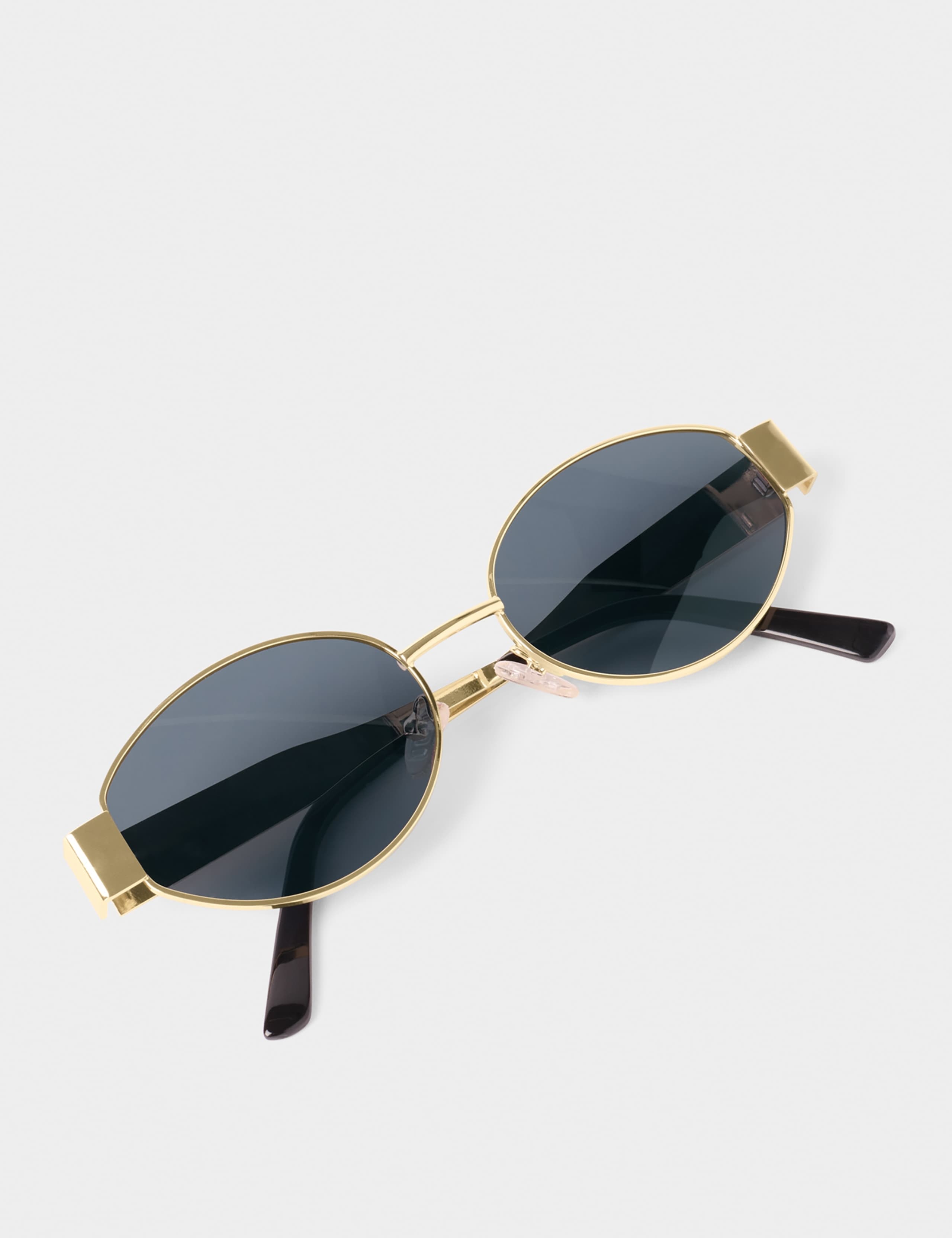 Round Sunglasses 3 of 4