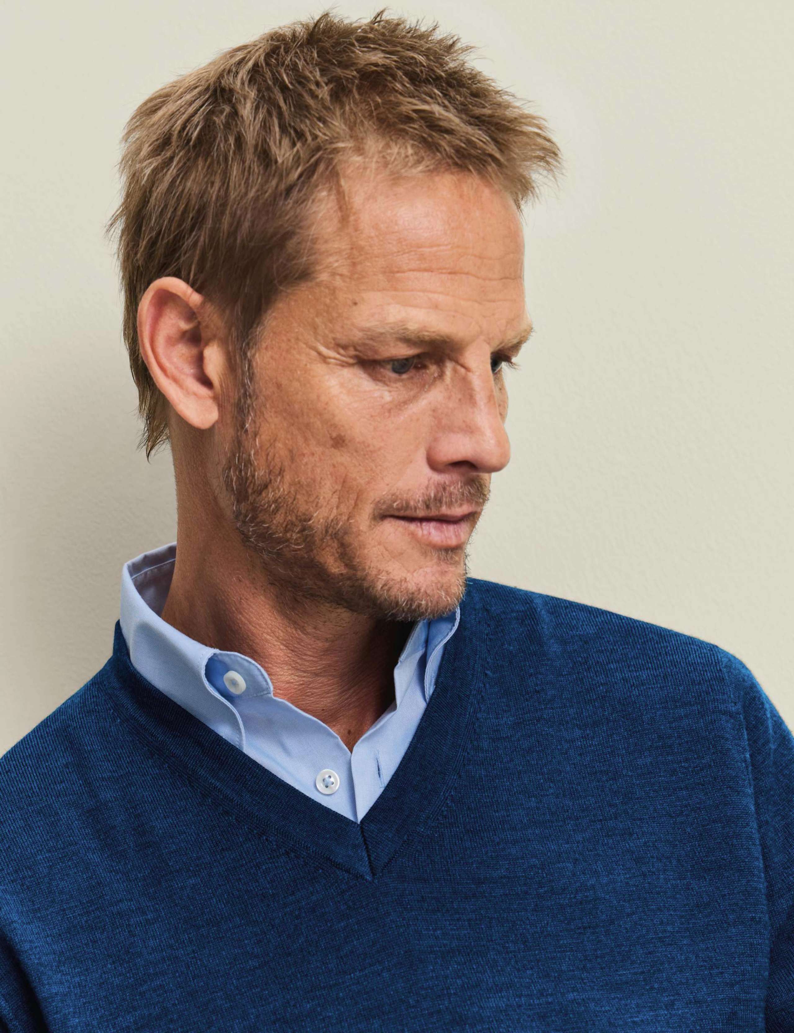 Pure Merino Wool V-Neck Jumper 2 of 5