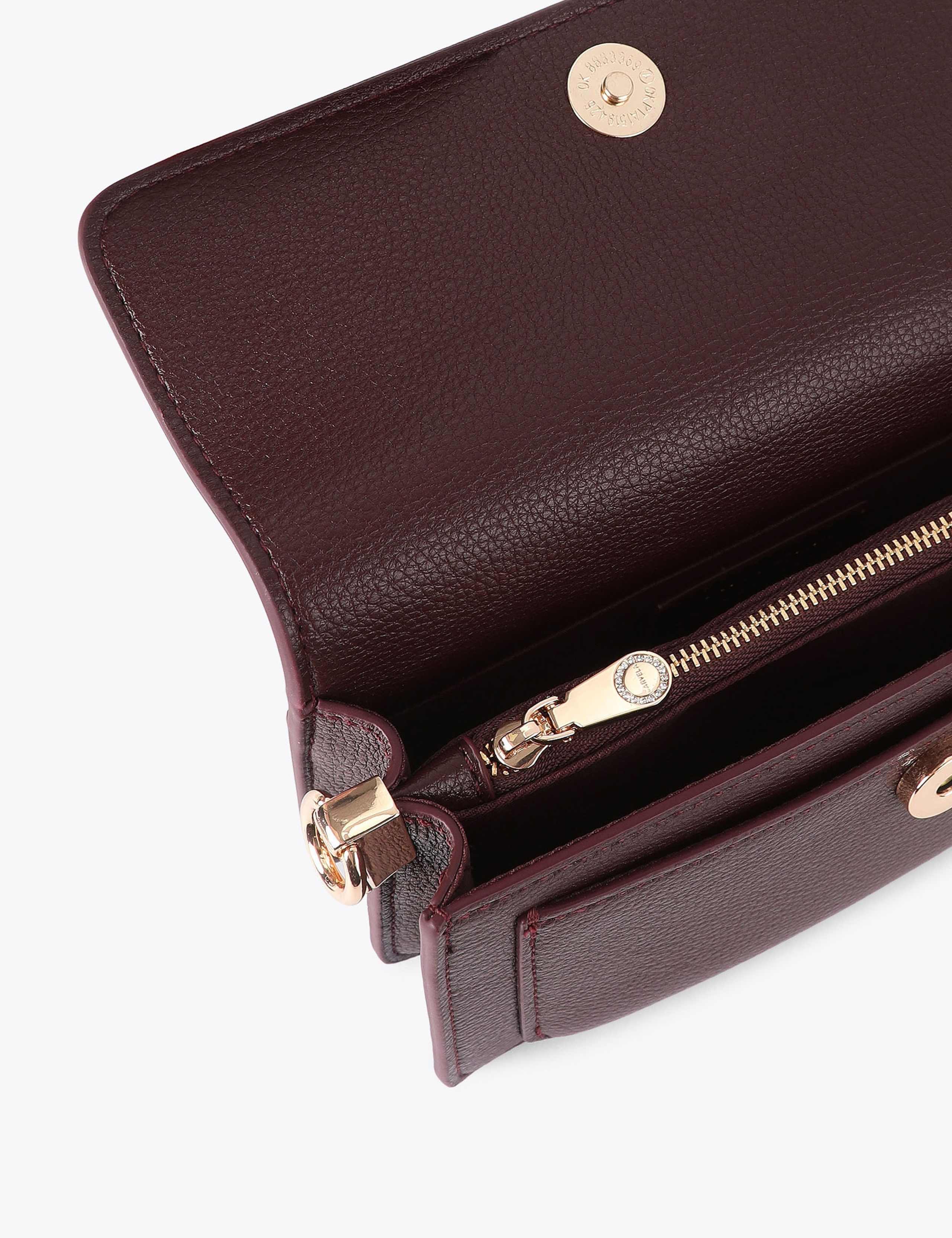 Leather Shoulder Bag 3 of 5