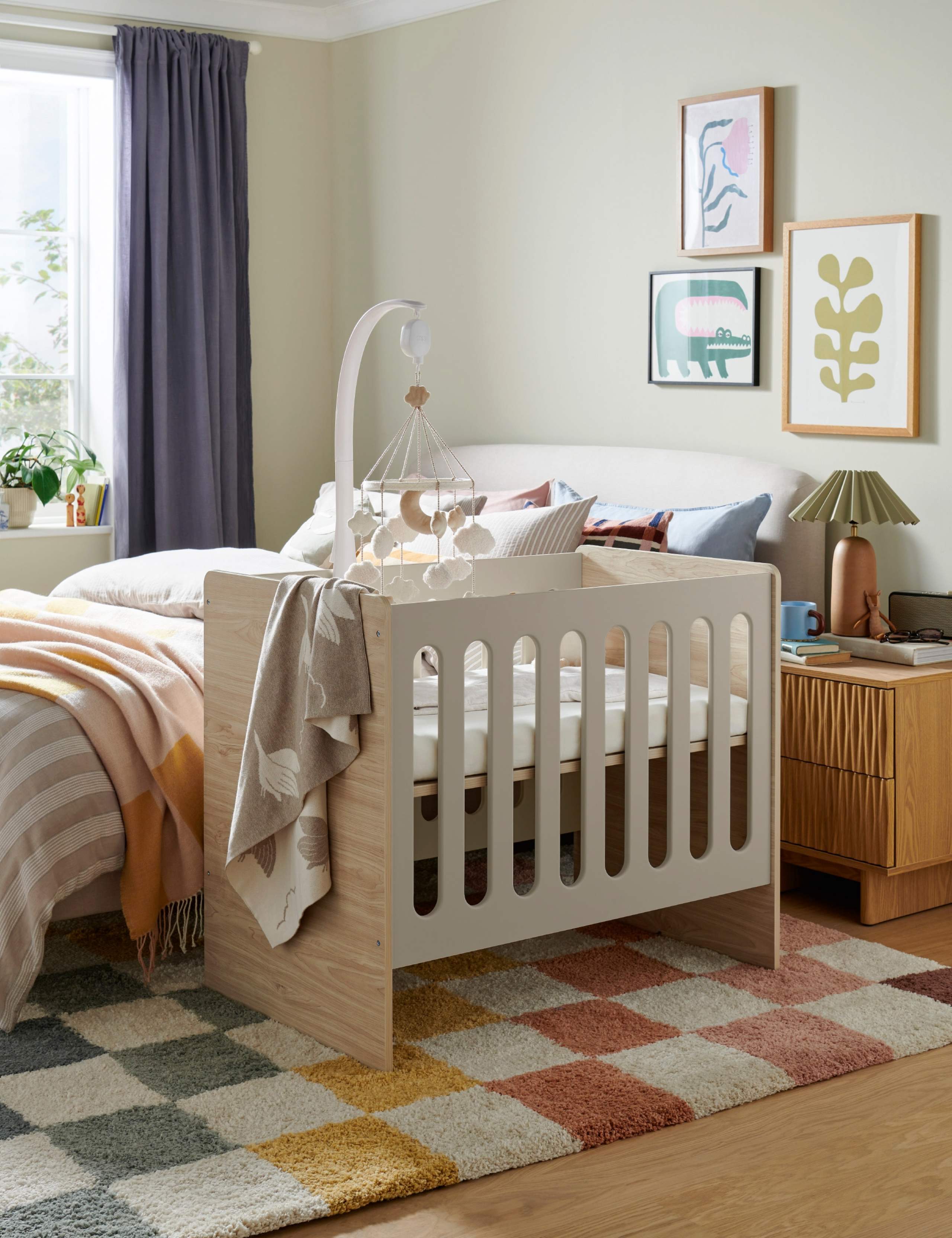 Vyne Mini Cot 1 of 1