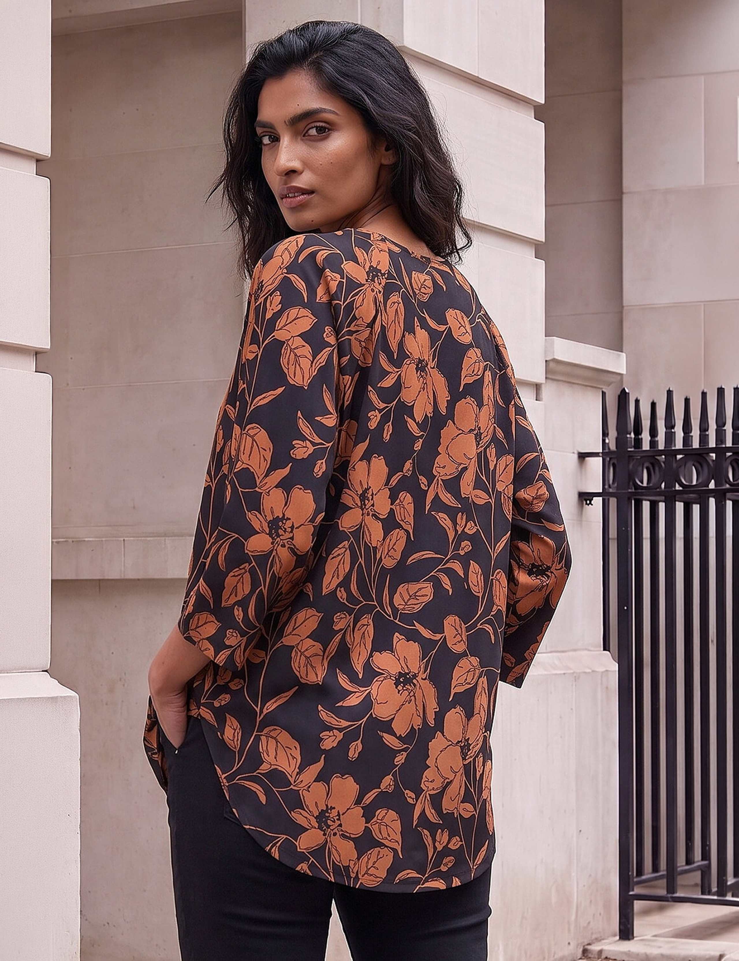 Stretch Jersey Leaf Print Raglan Sleeve Top 3 of 4