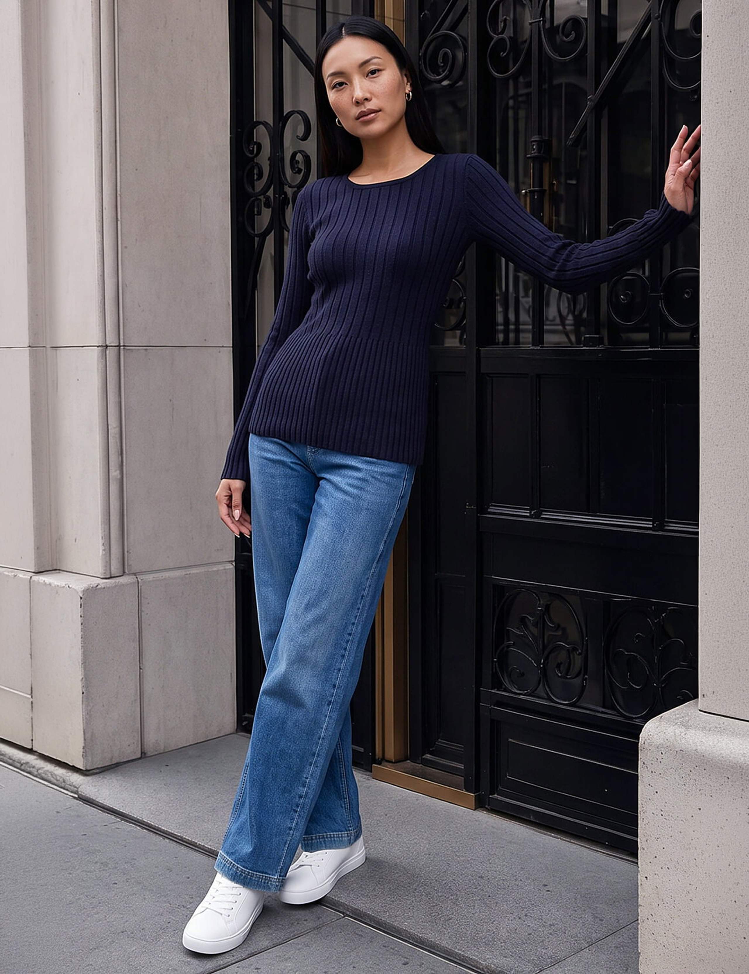 Ribbed Round Neck Fitted Jumper 2 of 4