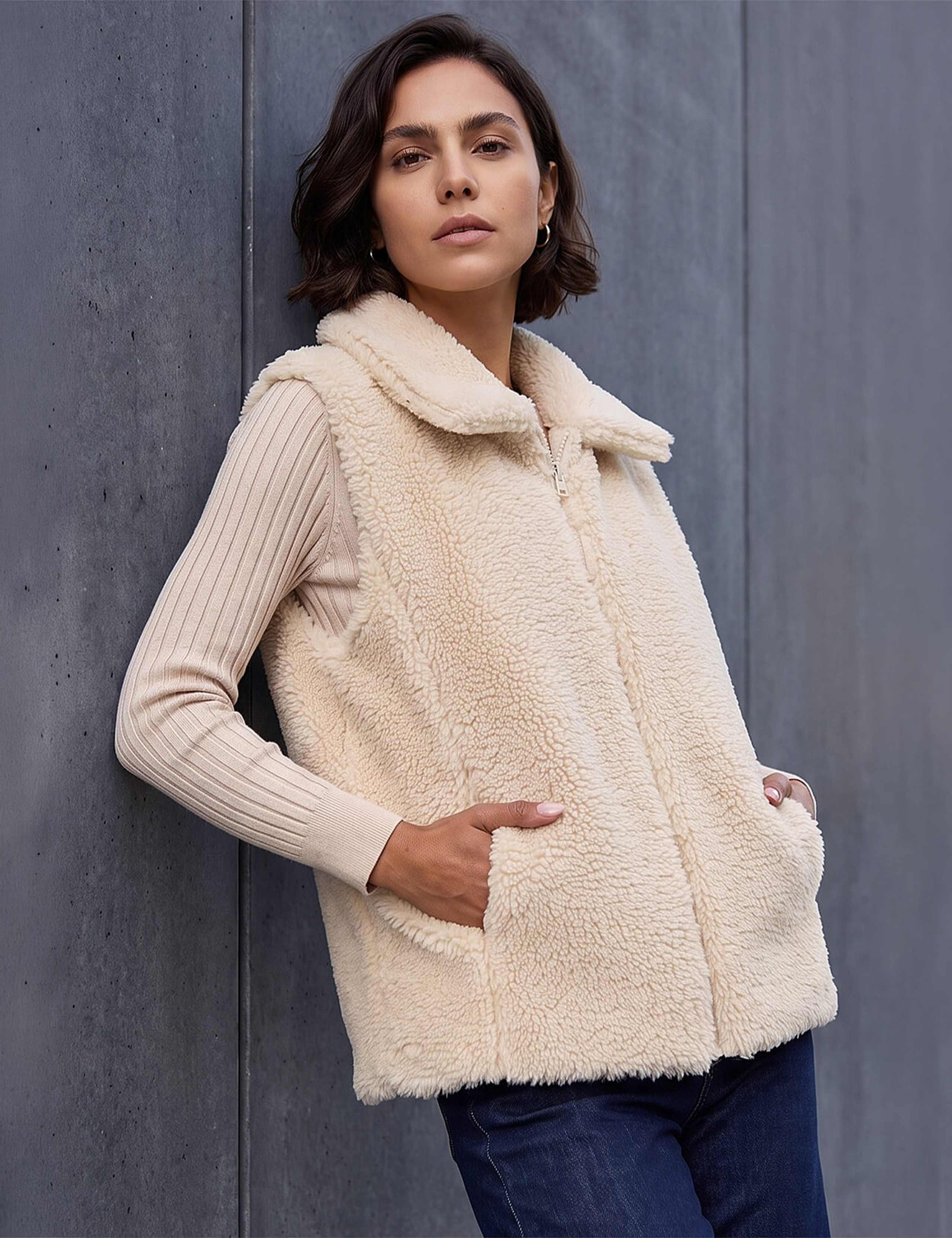 Faux Fur Reversible Zip Up Gilet 4 of 4