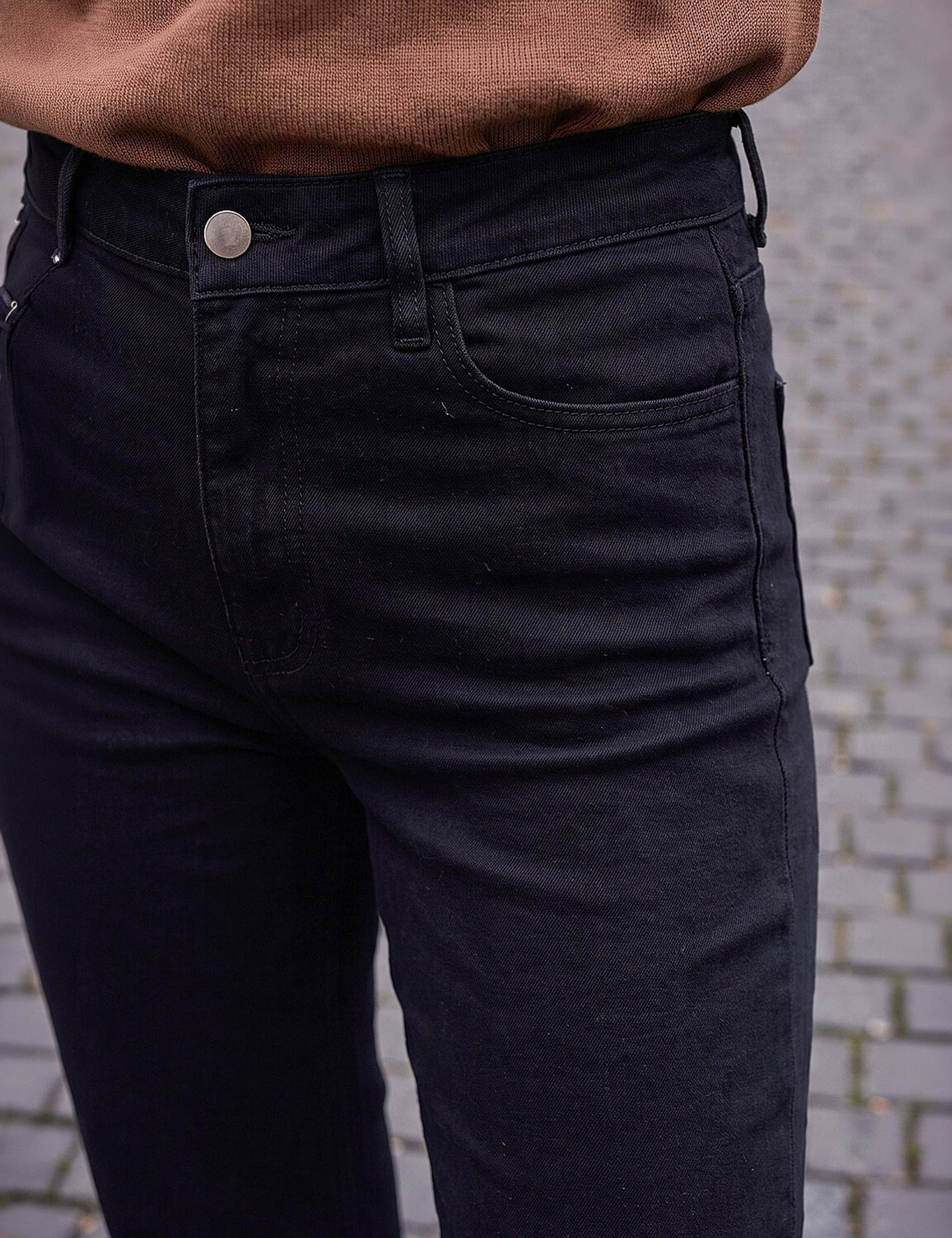 Mid Rise Flared Jeans 4 of 4