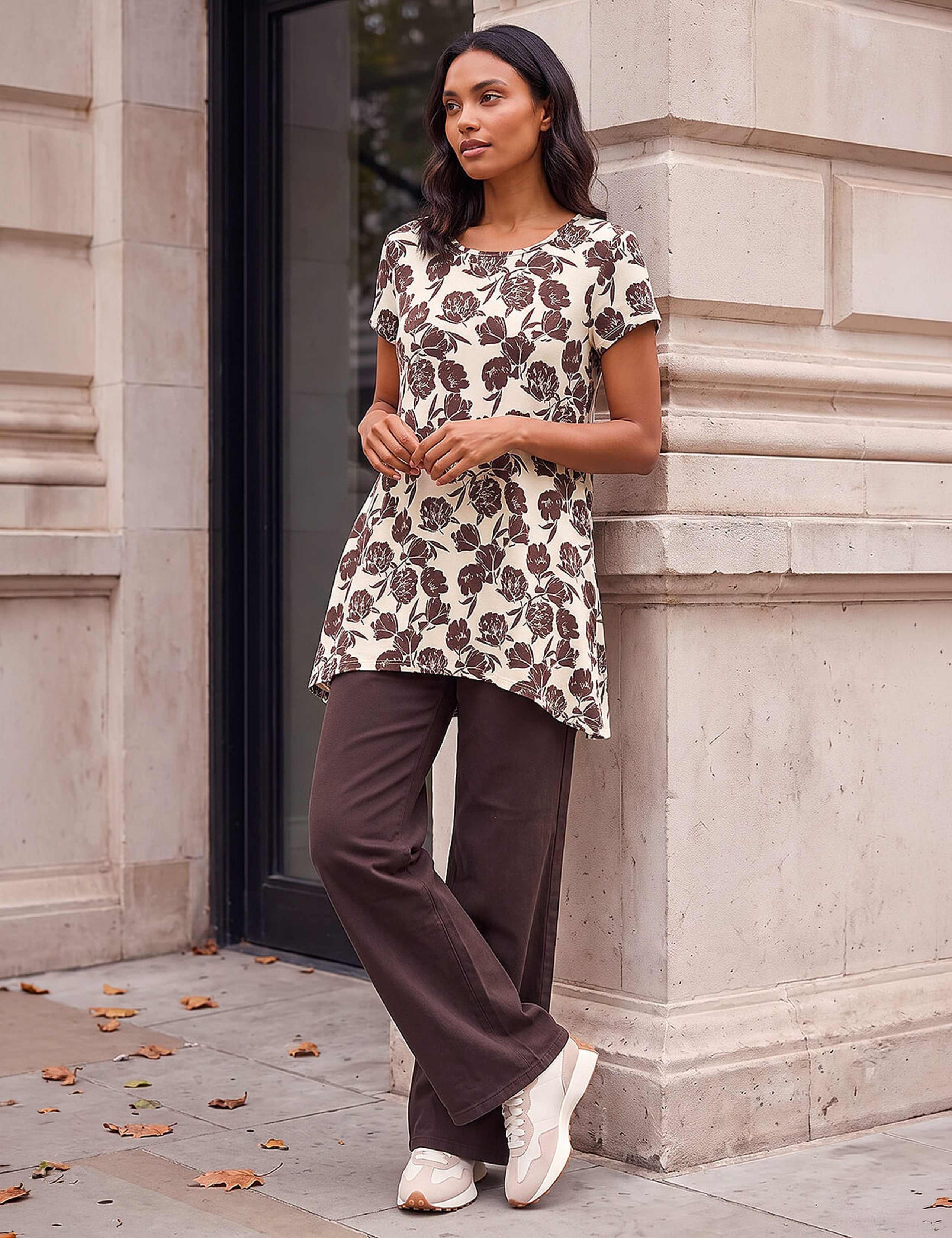 Floral Round Neck Hanky Hem Top 3 of 4