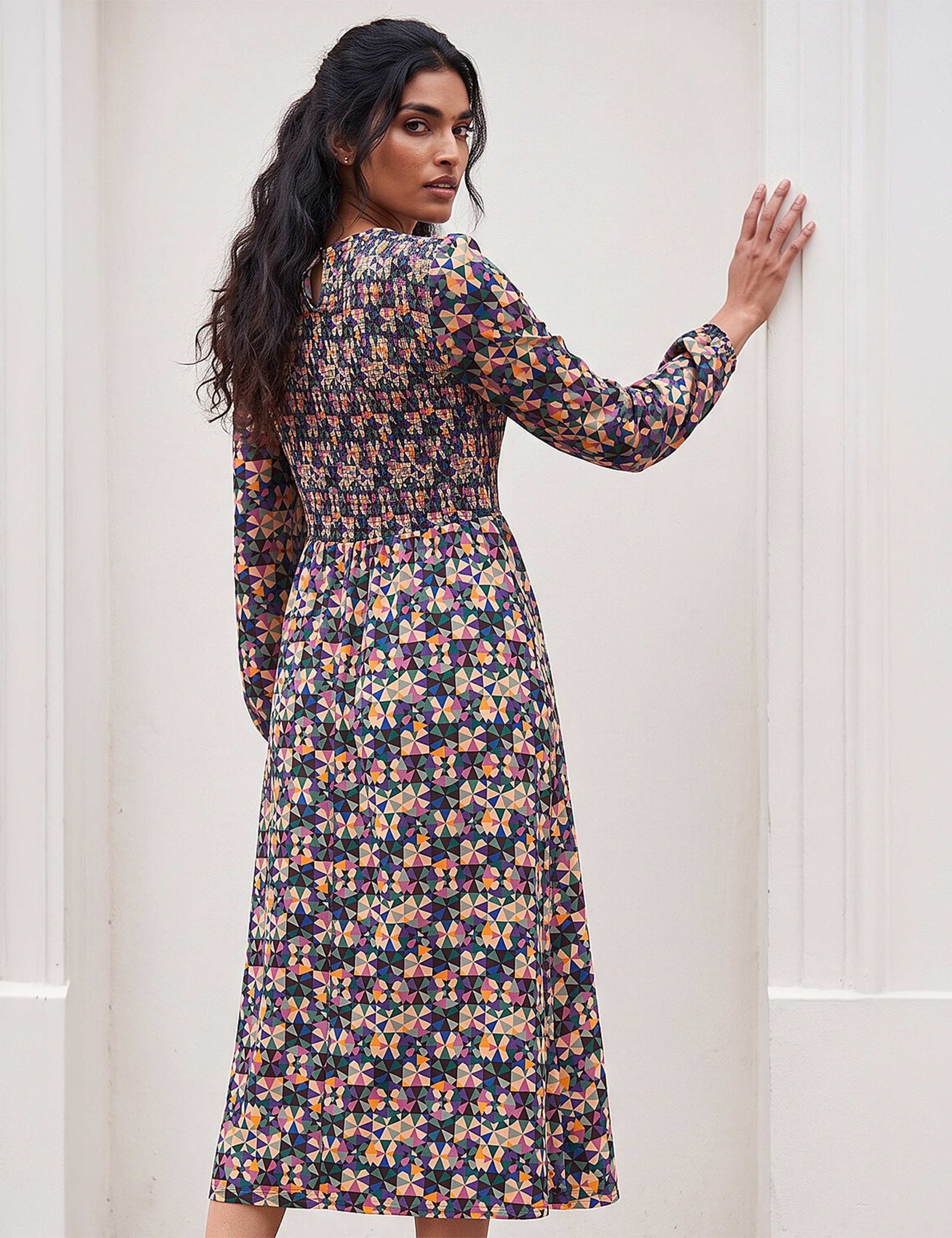 Jersey Geometric Print Shirred Midi Dress 3 of 4