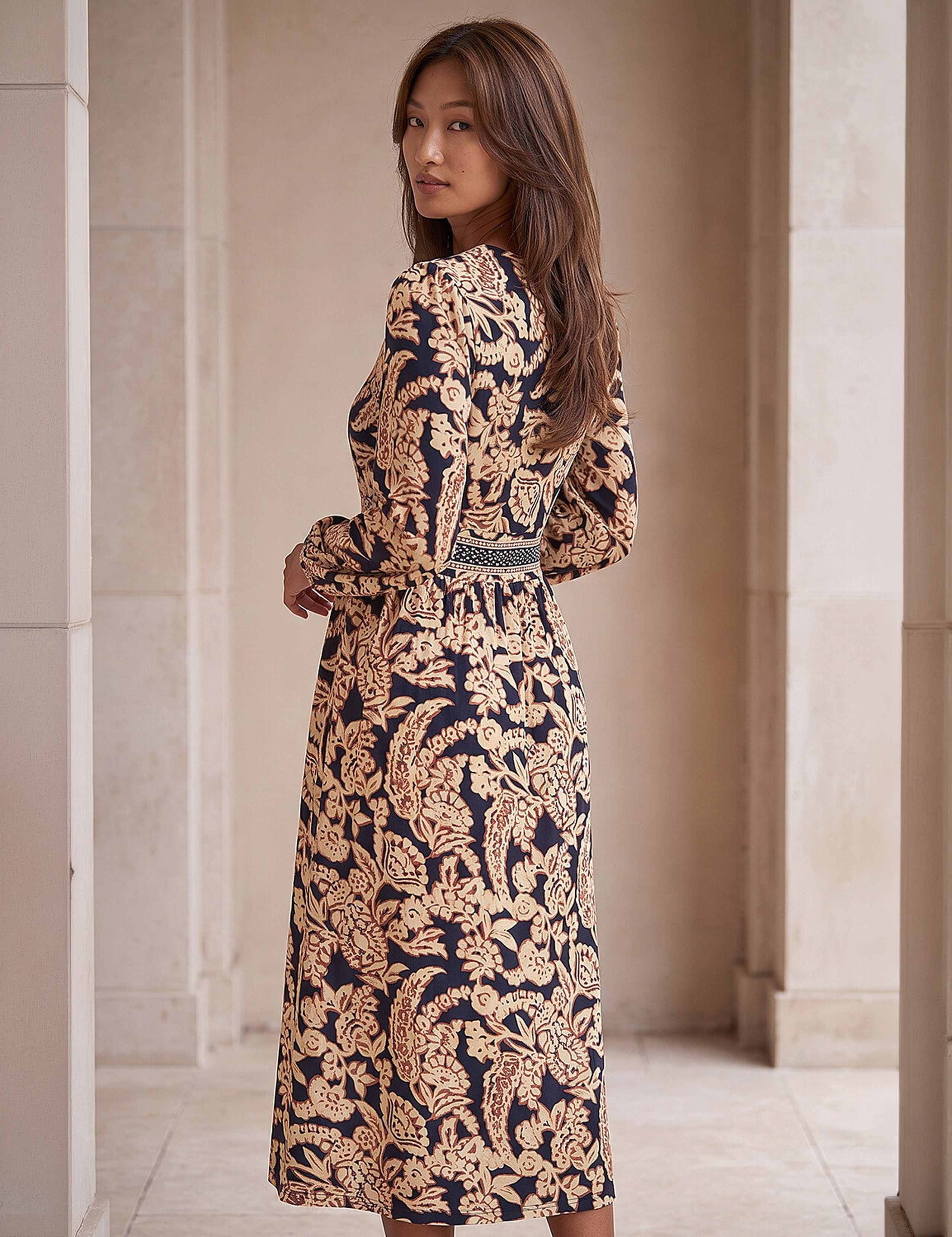 Floral Border Print V-Neck Midi Skater Dress 3 of 4
