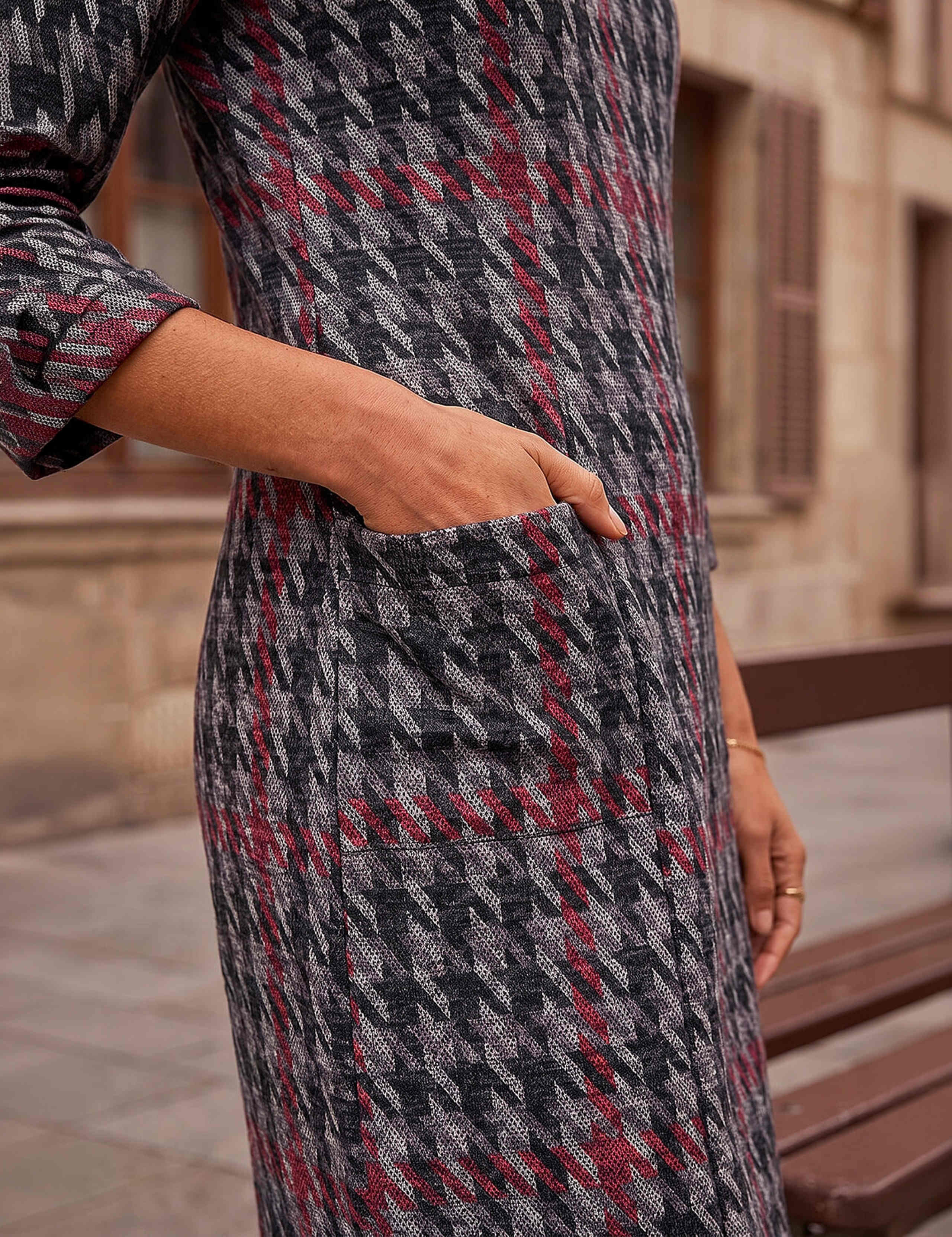Houndstooth Knee Length Shift Dress 4 of 4