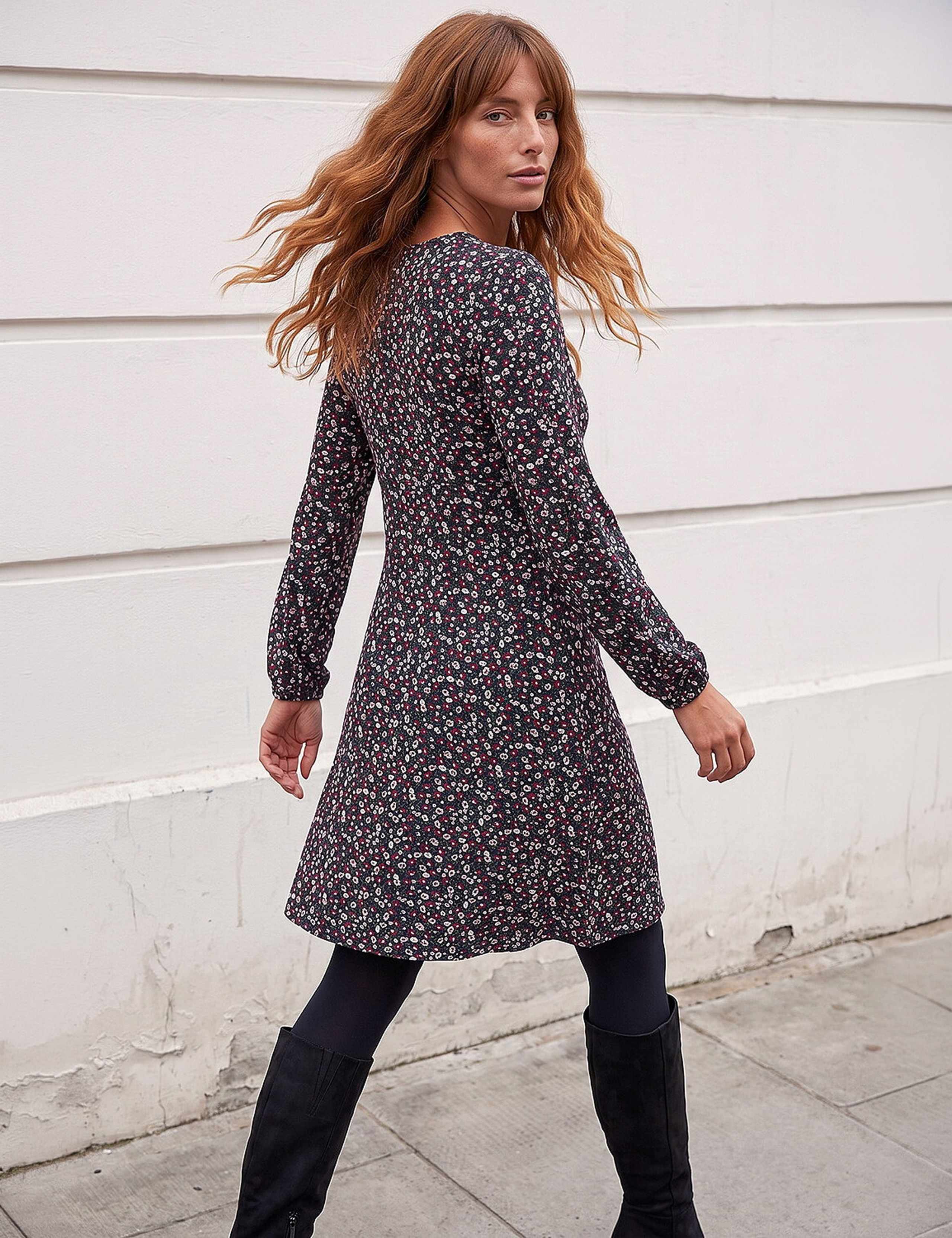 Jersey Ditsy Floral Knee Length Skater Dress 3 of 4