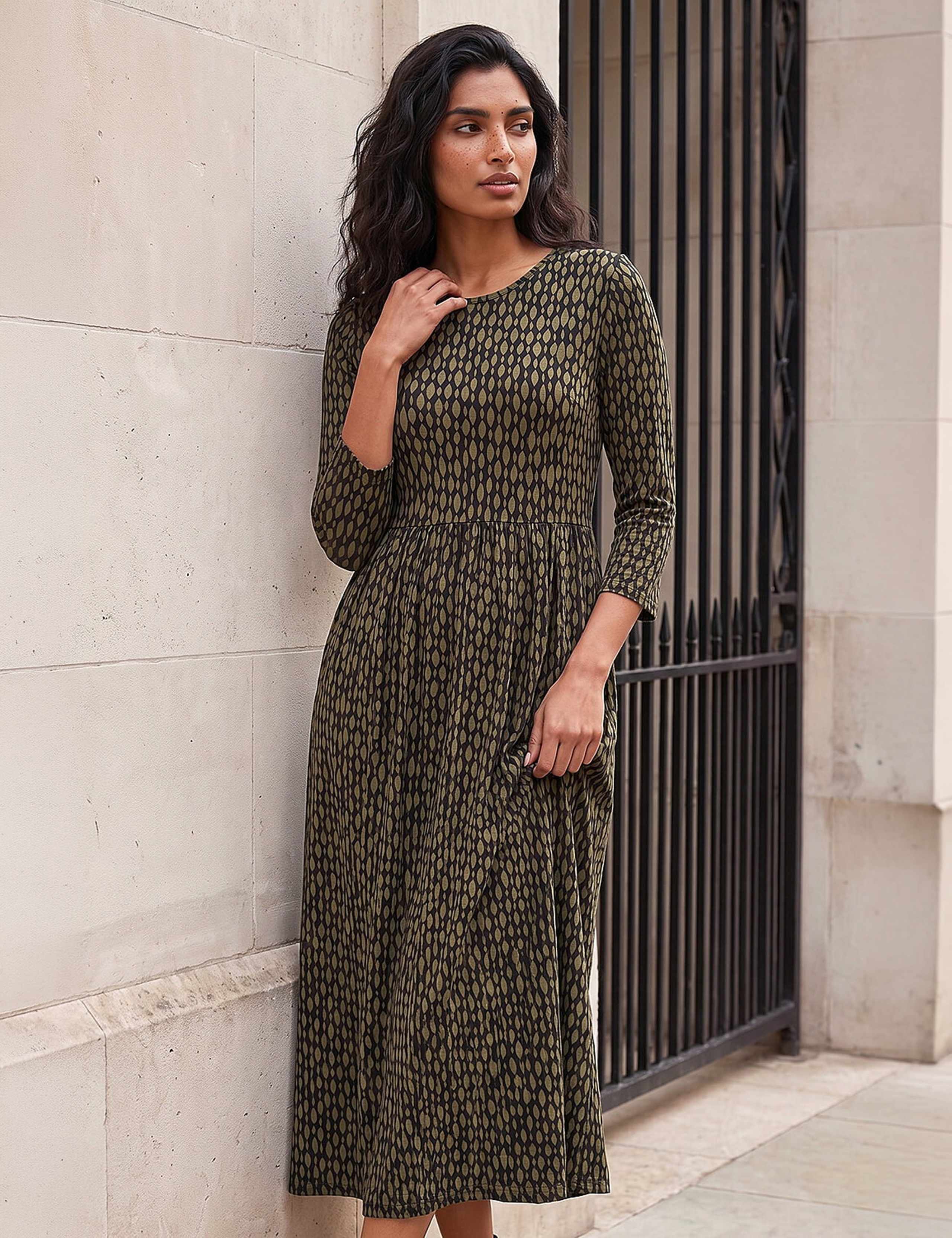 Geometric Round Neck Midi Skater Dress 2 of 4