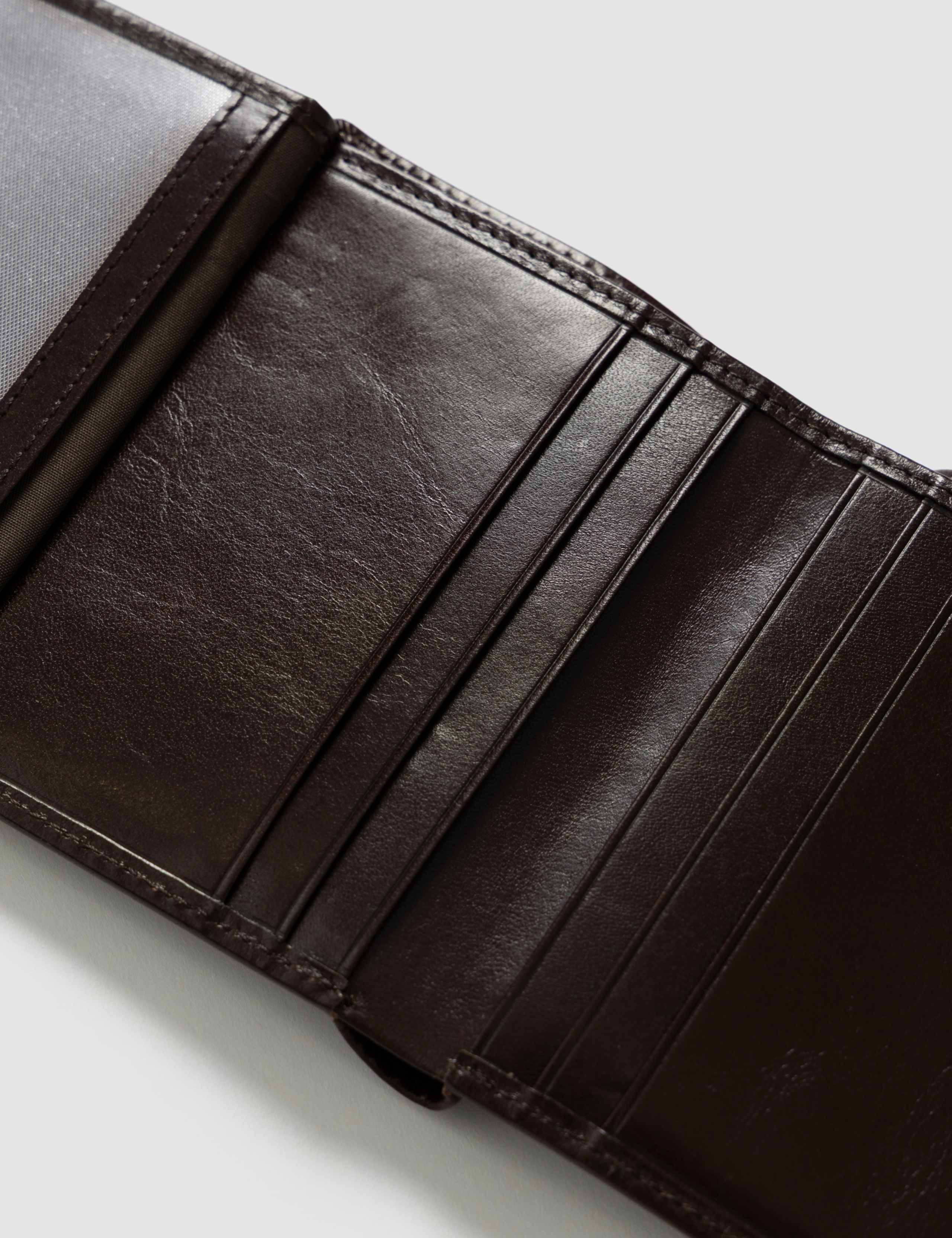 Leather Bifold Wallet with RFID Protection 4 of 5
