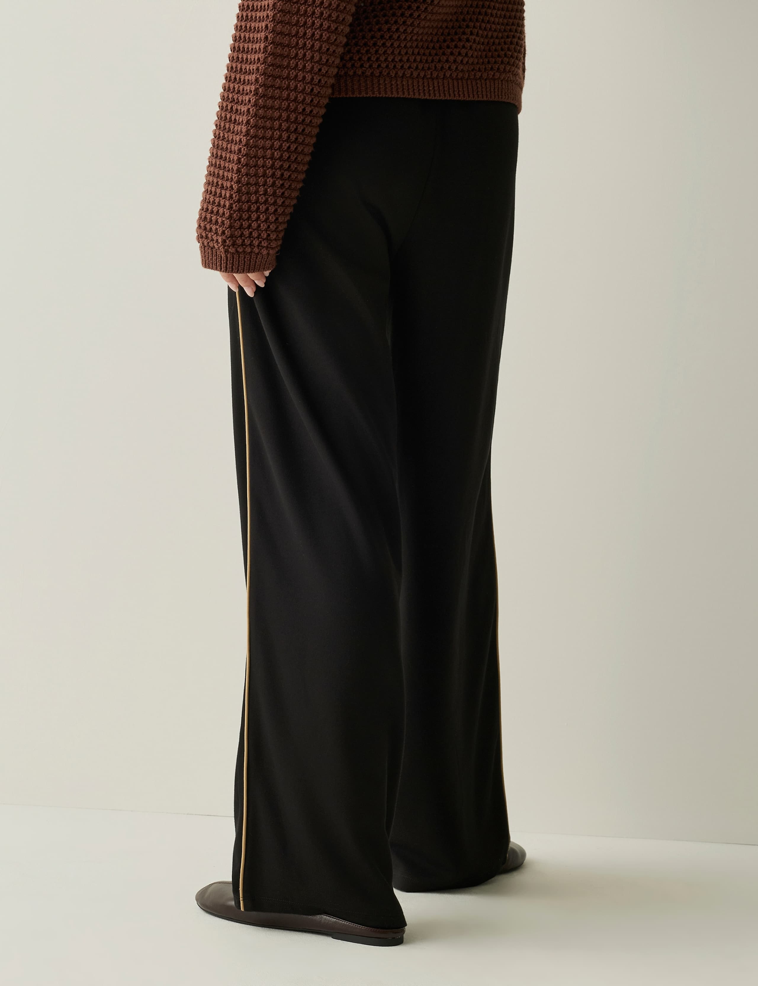 Manali Side Stripe Pull On Relaxed Trousers 8 of 8