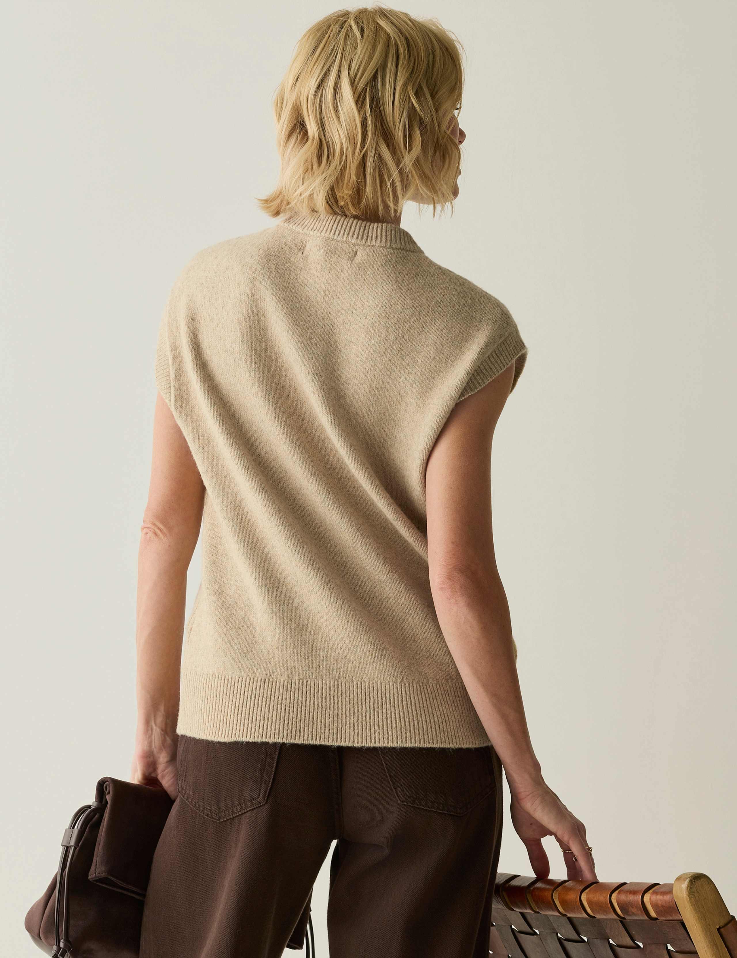 Cable Knit Relaxed Knitted Vest 4 of 7