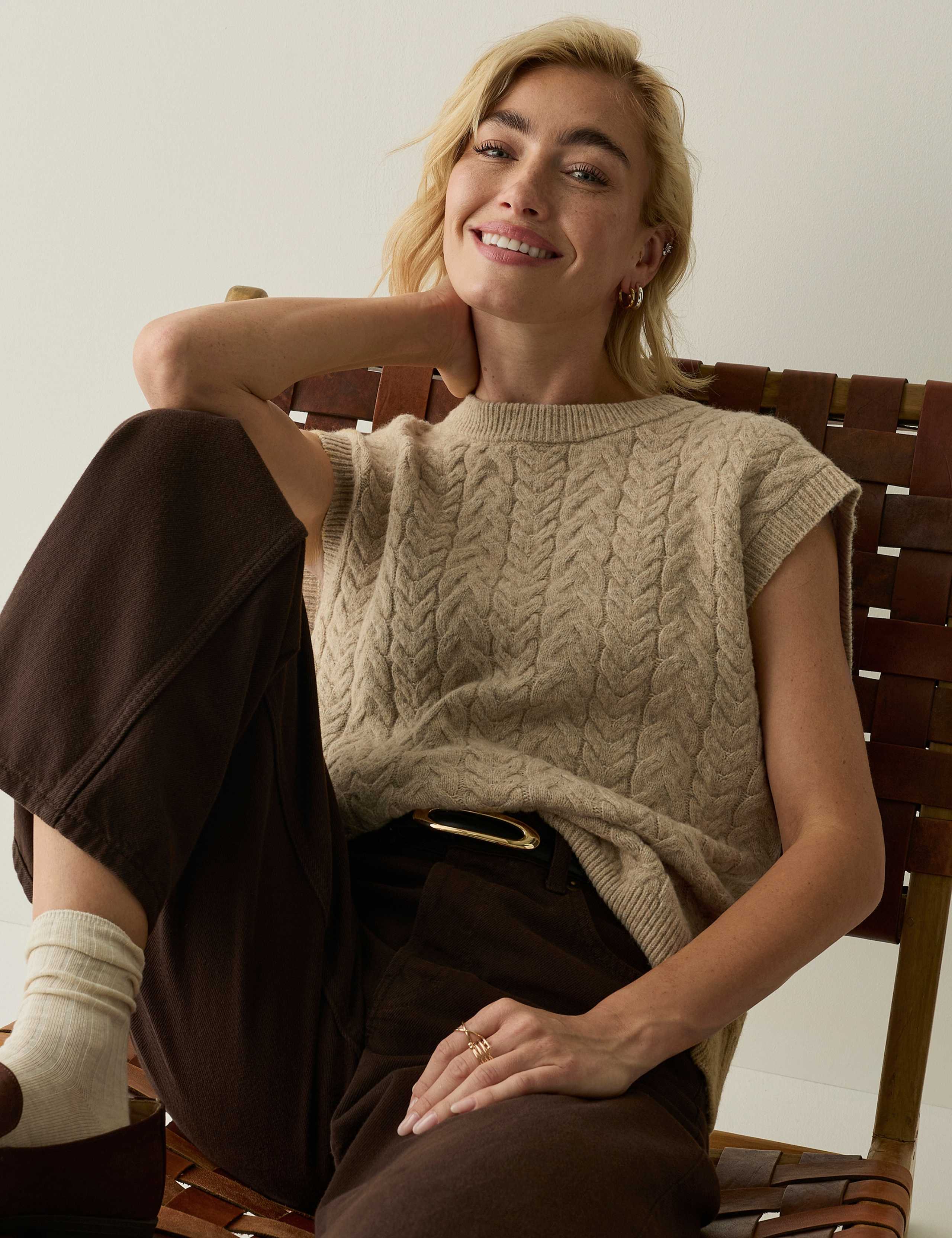 Cable Knit Relaxed Knitted Vest 6 of 7