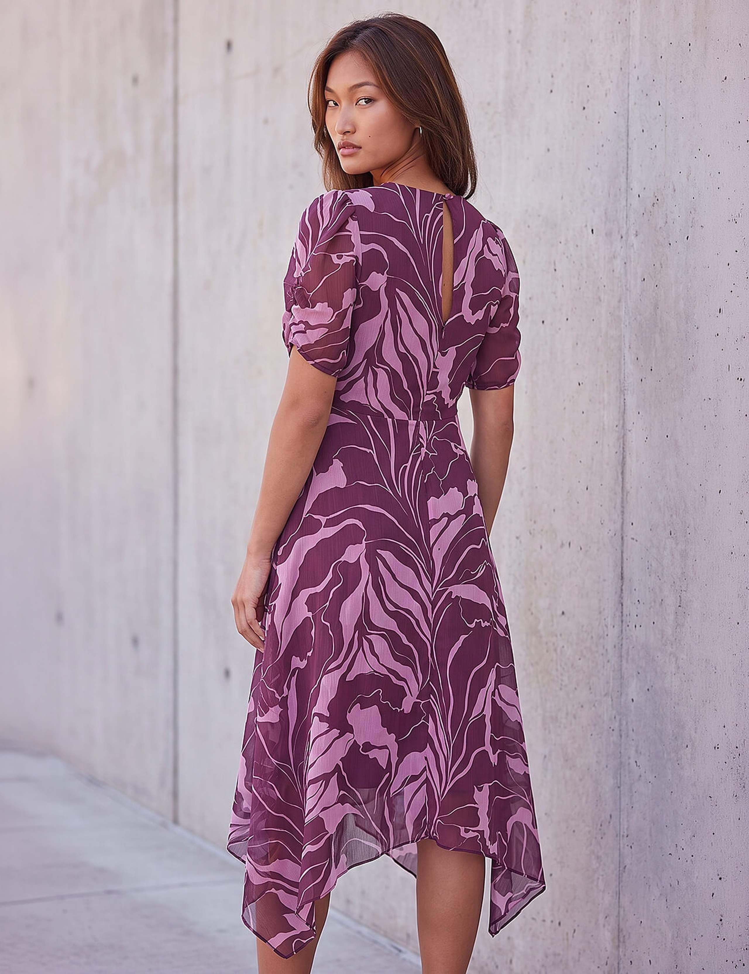 Hanky Hem Knee Length Dress 3 of 4