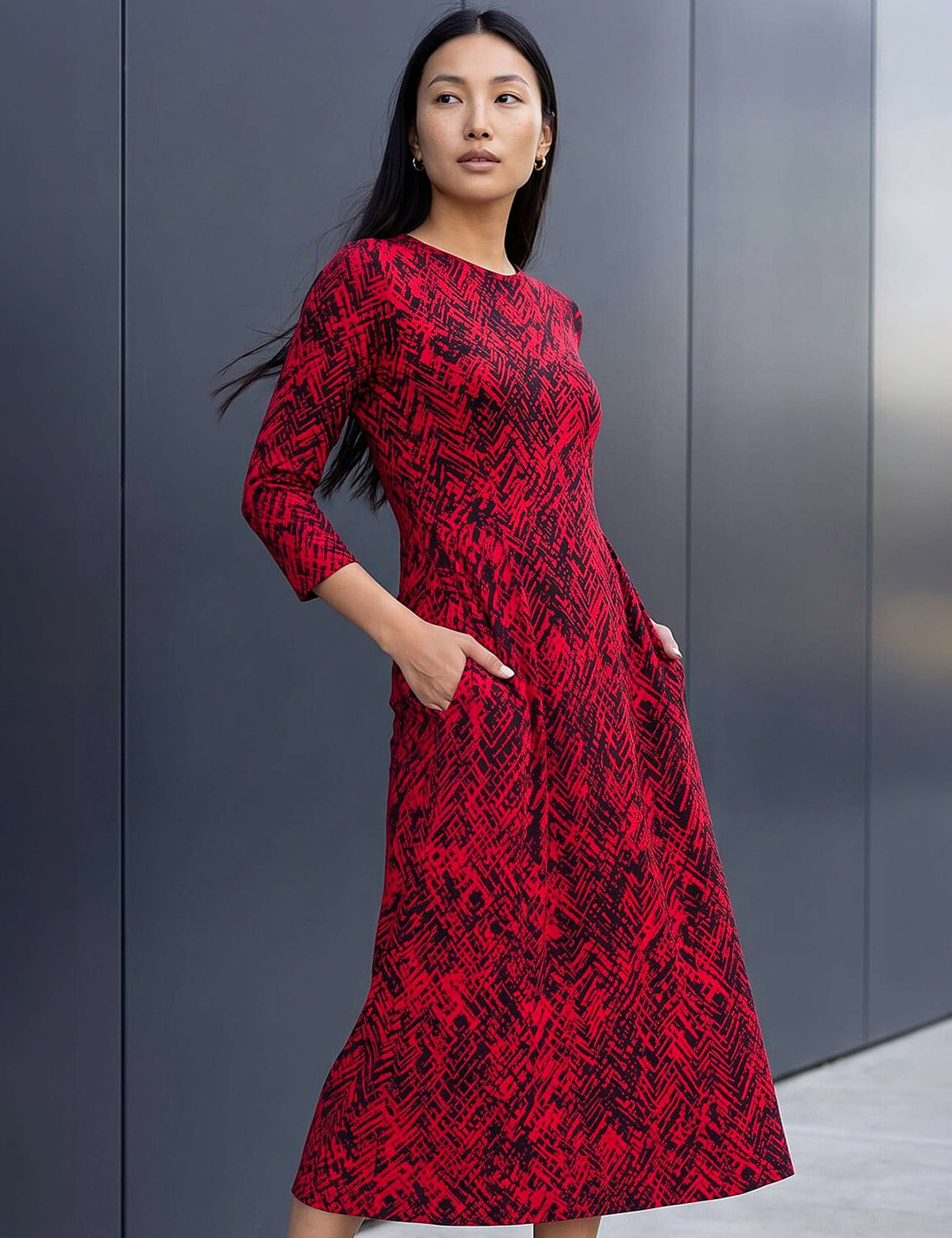 Abstract Ruched Midi Dress 2 of 4
