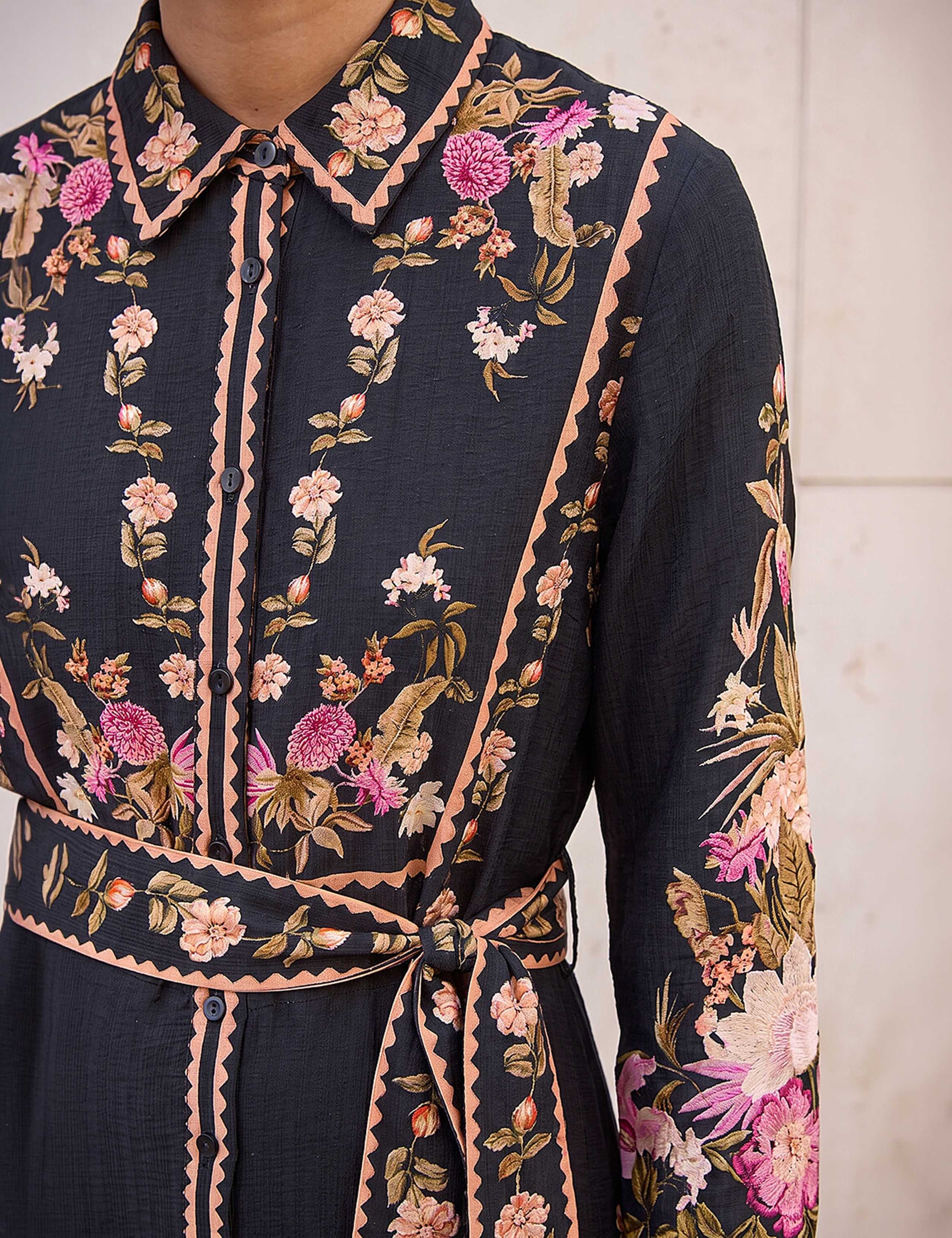 Bordered Floral Knee Length Dress 4 of 4