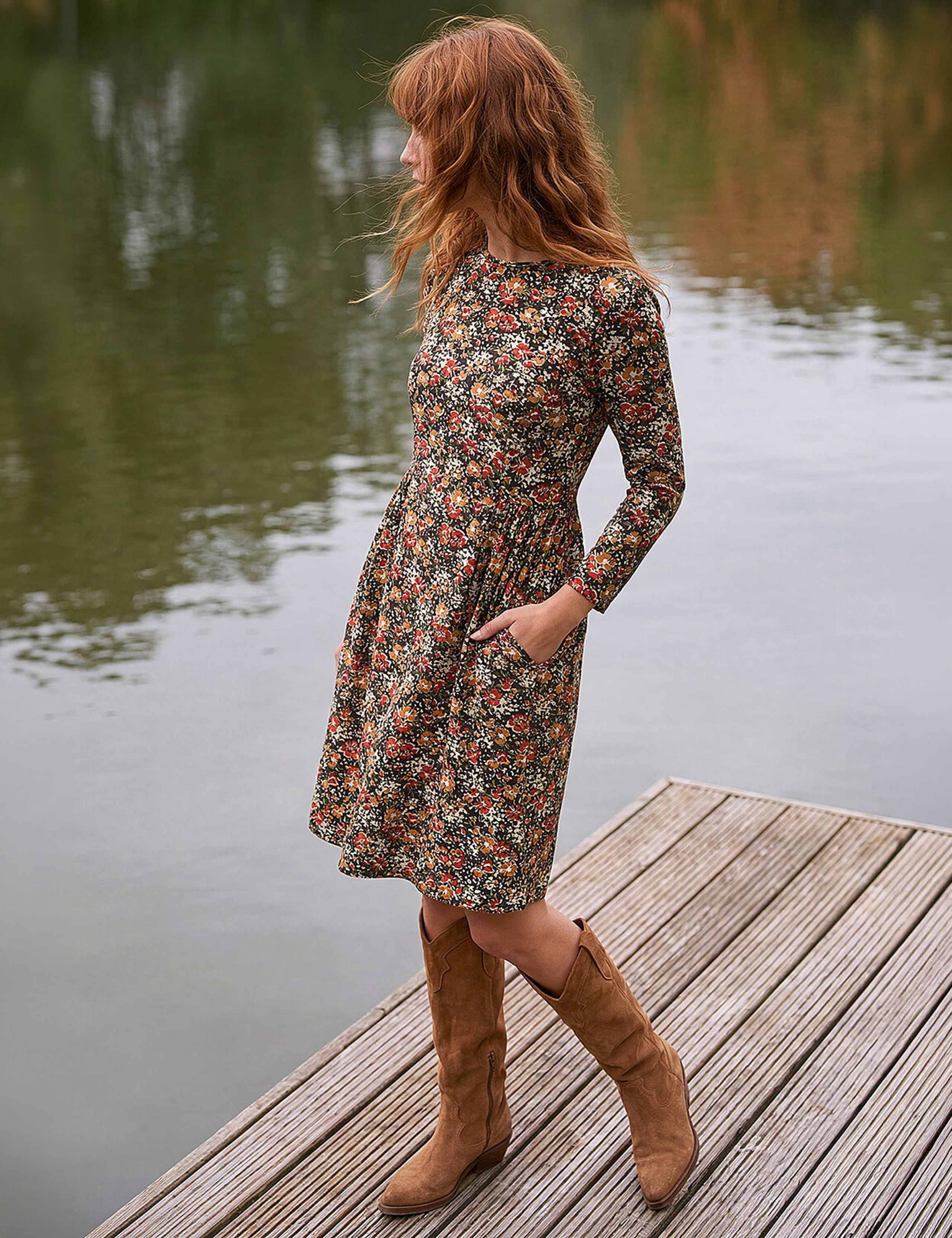 Floral Side Ruched Dress 2 of 4