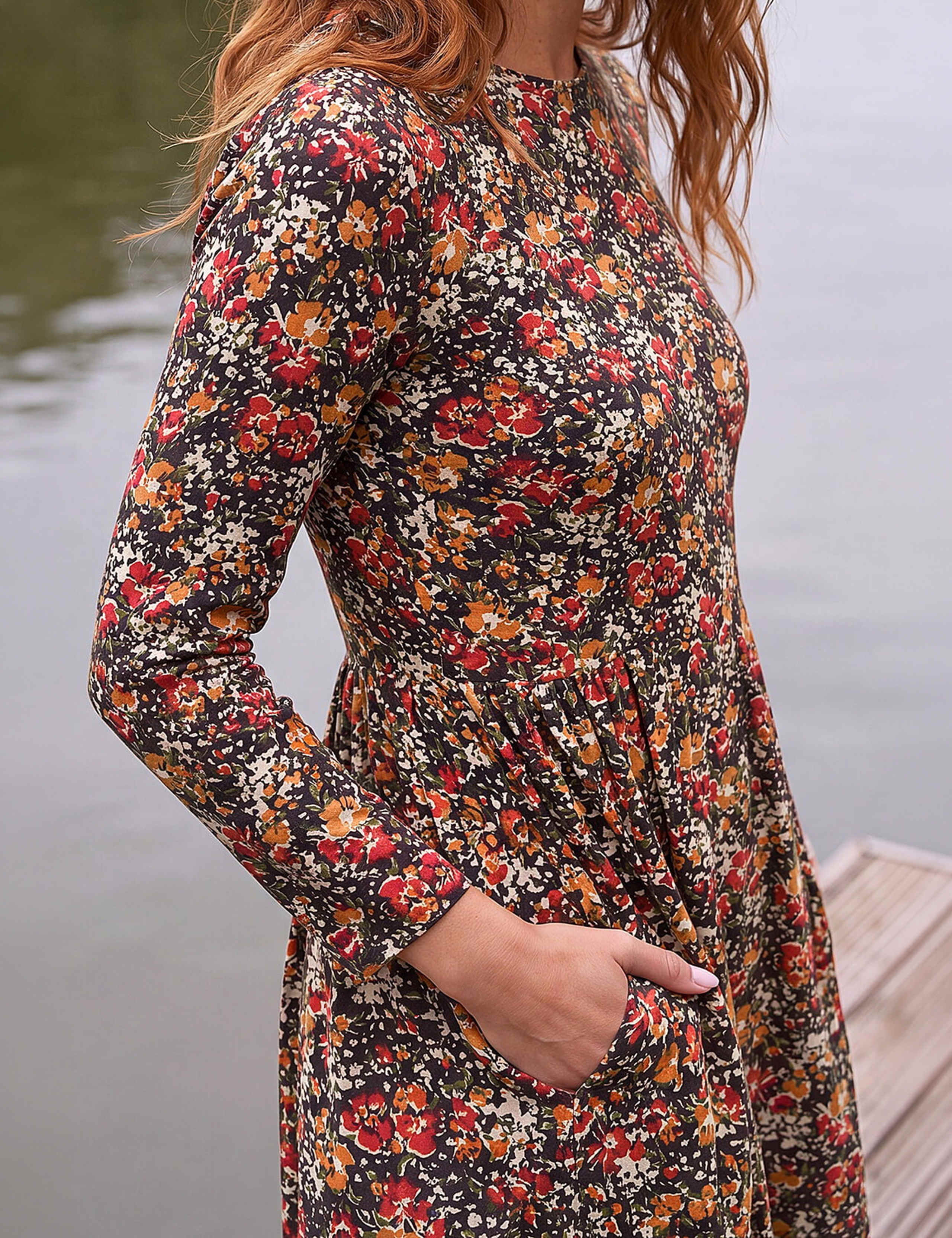Floral Side Ruched Dress 4 of 4