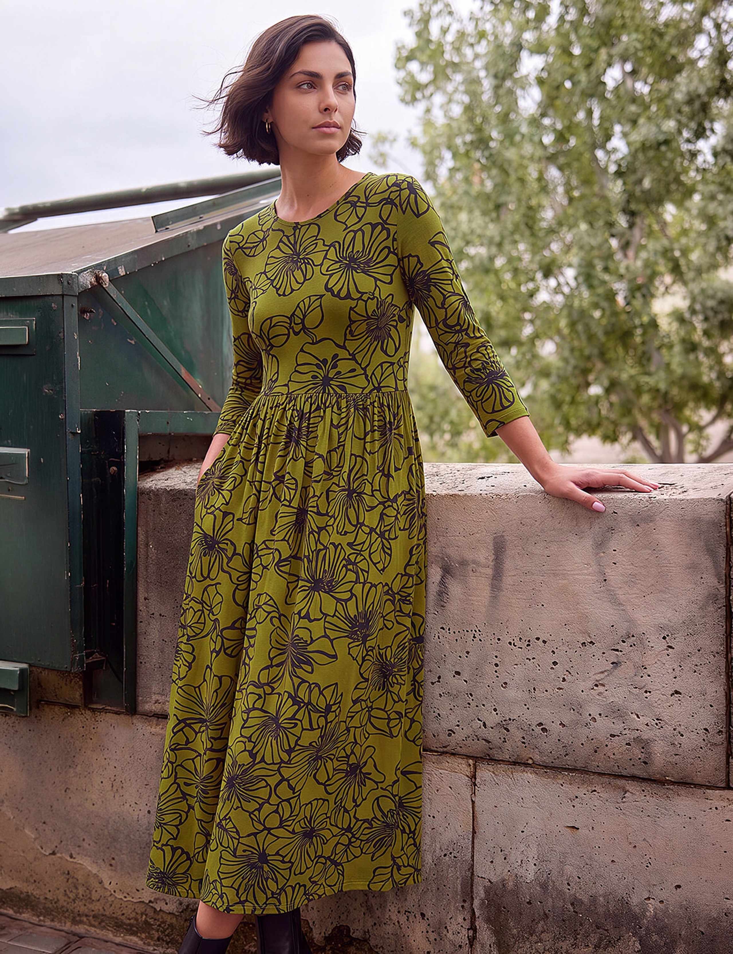 Floral Print Midi Dress 2 of 4