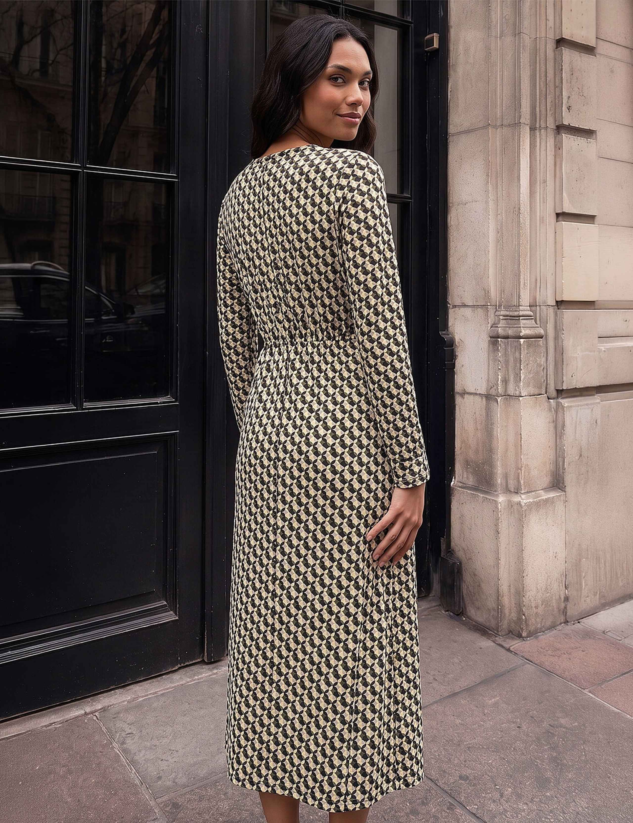 Geometric V Neck Midi Dress 4 of 4