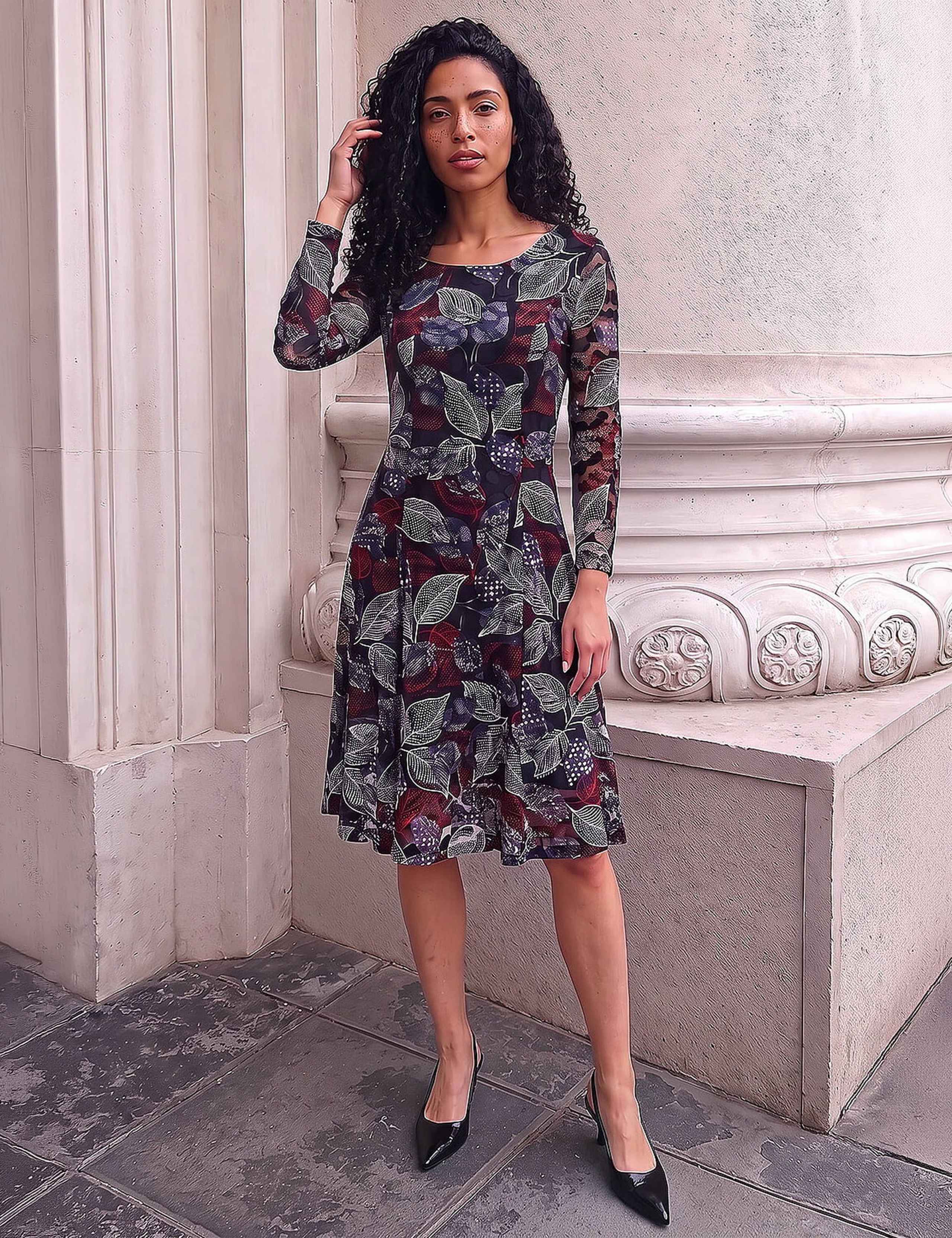 Leaf Print Lace Stretch Knee Length Dress 3 of 4