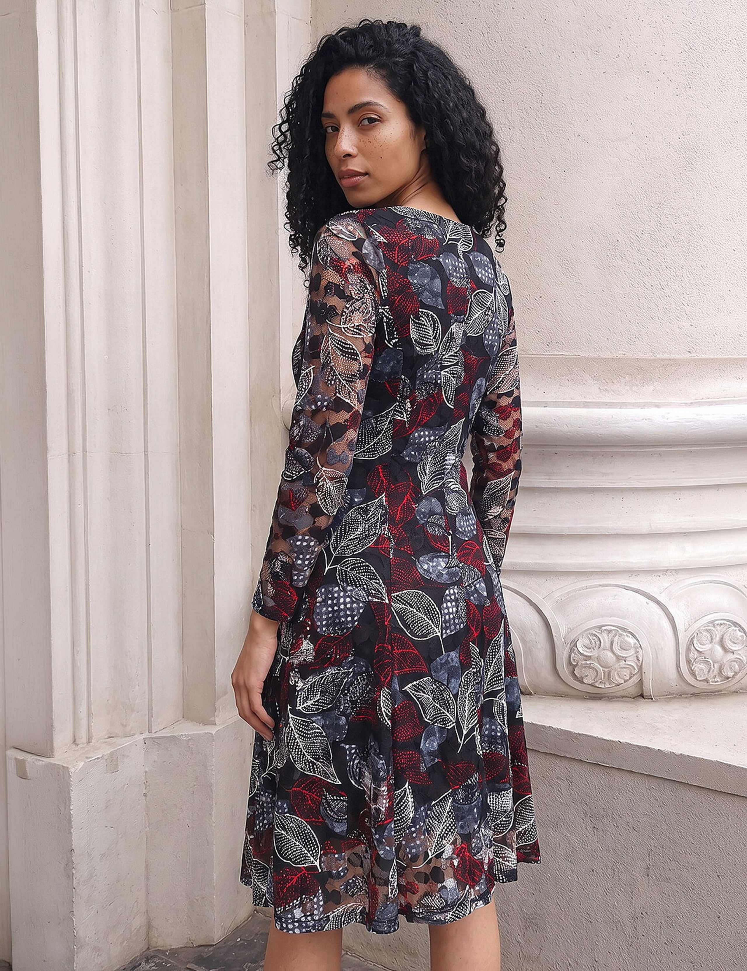 Leaf Print Lace Stretch Knee Length Dress 4 of 4
