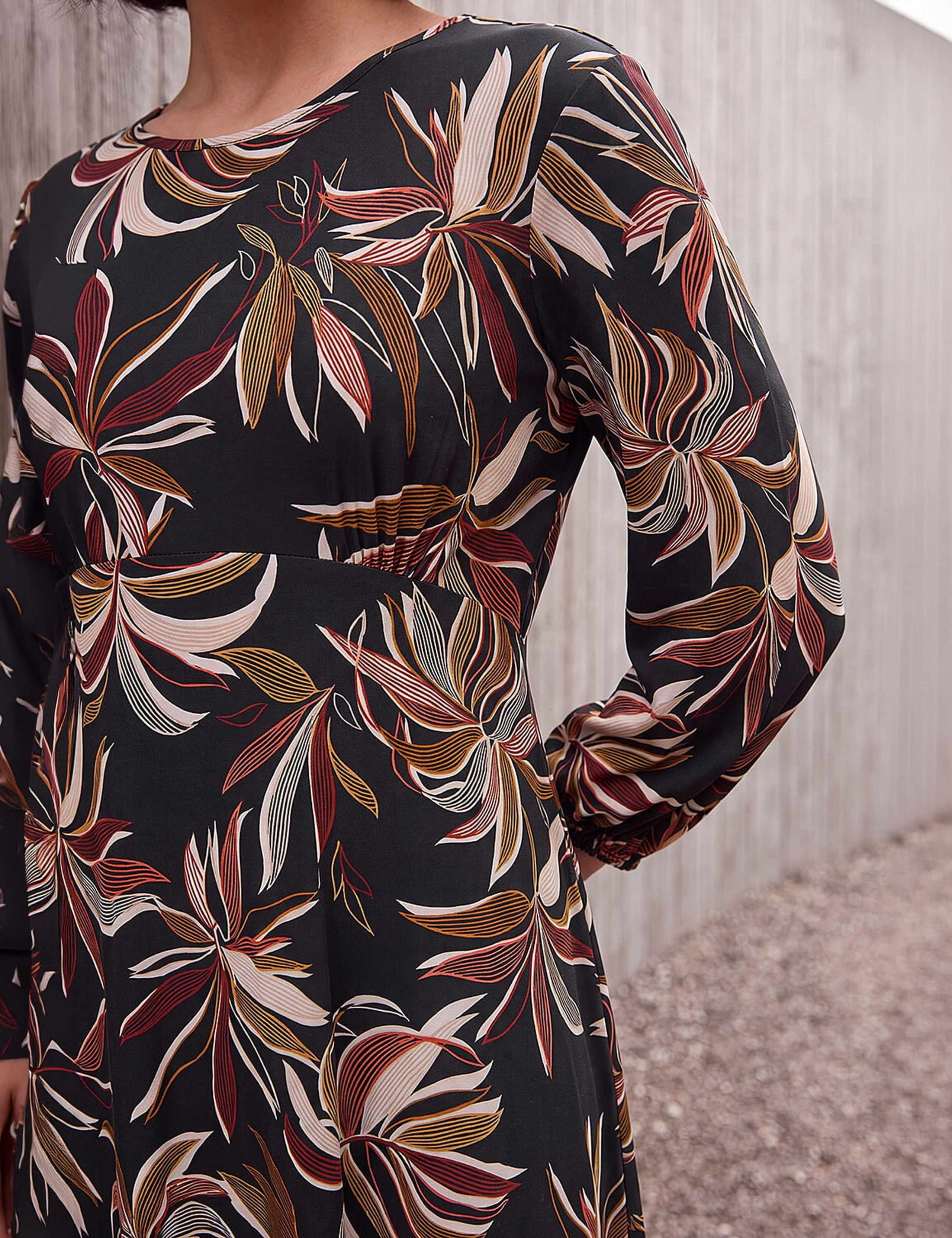 Leaf Print Knee Length A Line Dress 4 of 4