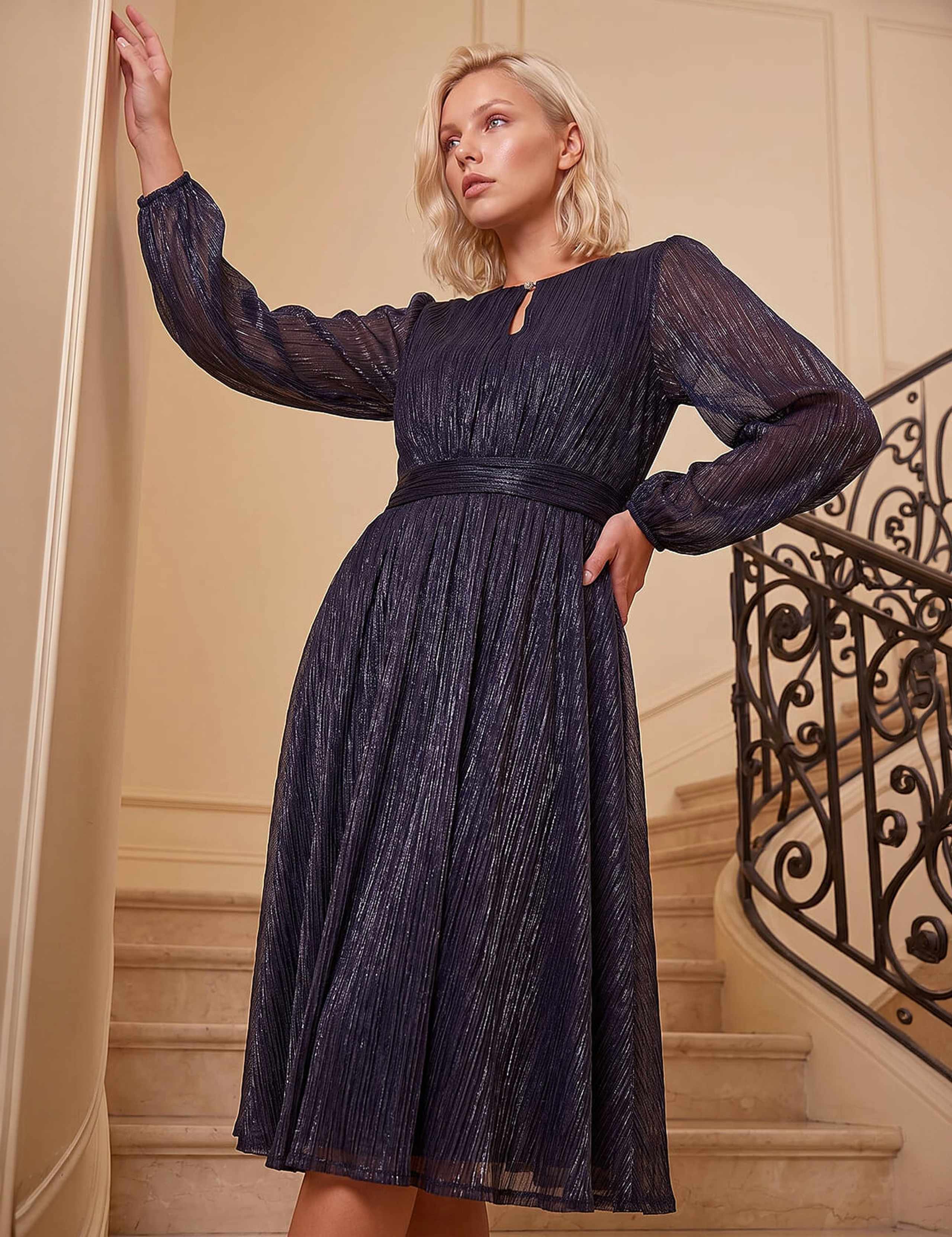Petite Crinkle Keyhole Midi Dress 2 of 4