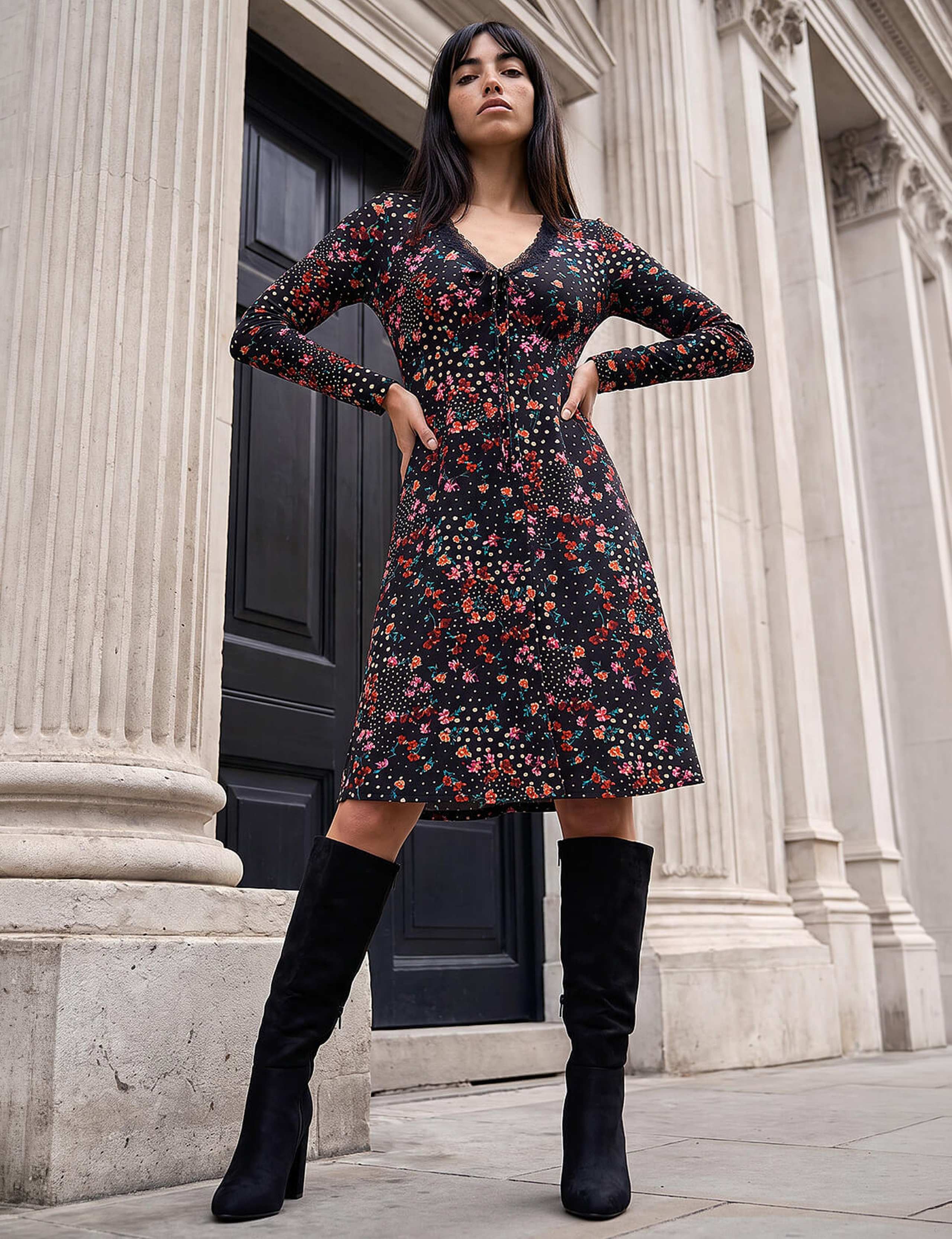 Petite Floral Lace Bodycon Dress 2 of 4